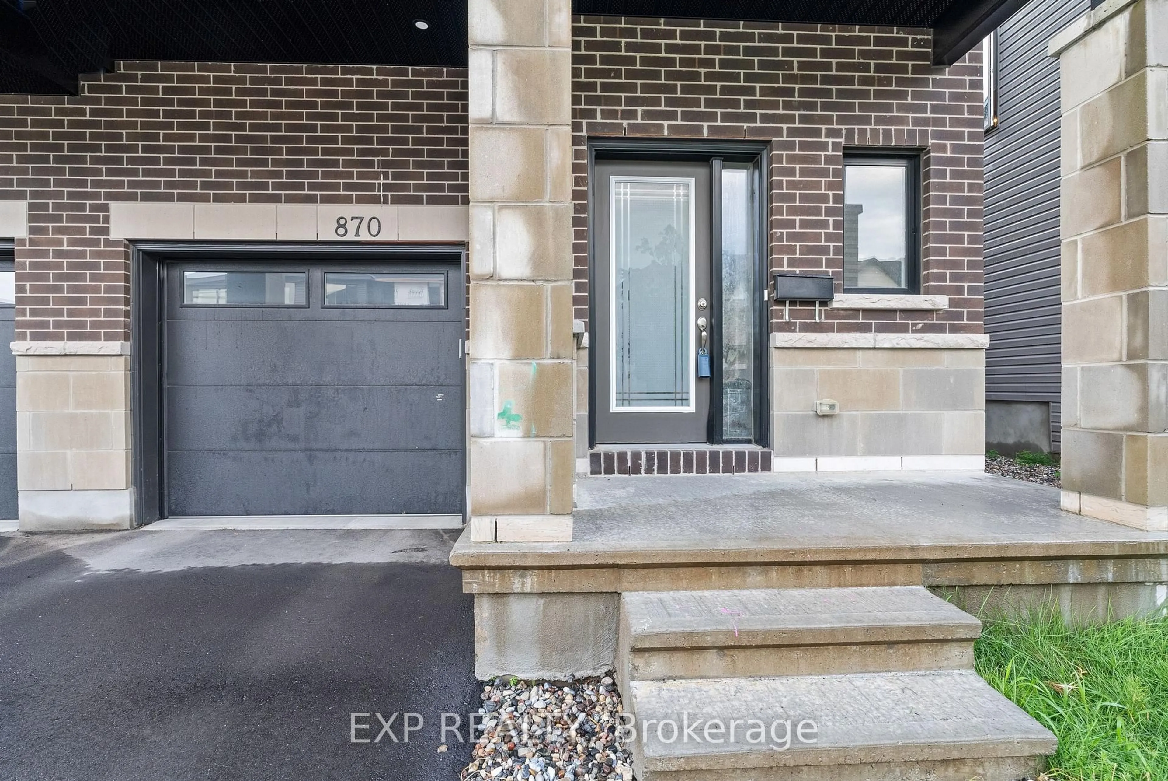 Home with brick exterior material, street for 870 Anciano Cres, Stittsville Ontario K2S 2R8