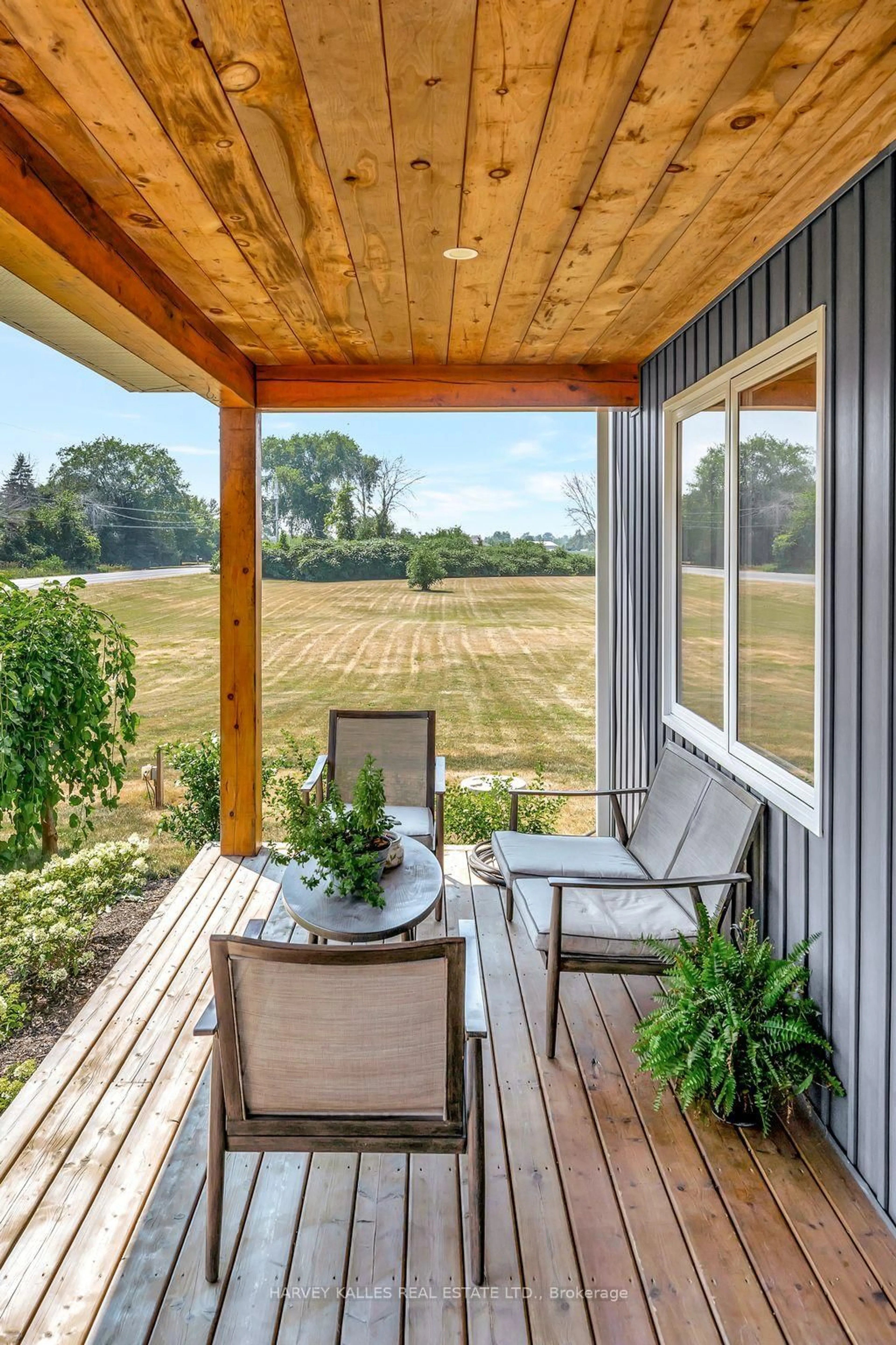 Home with vinyl exterior material, water/lake/river/ocean view for 2100 County Rd 1 Rd, Prince Edward County Ontario K0K 1G0