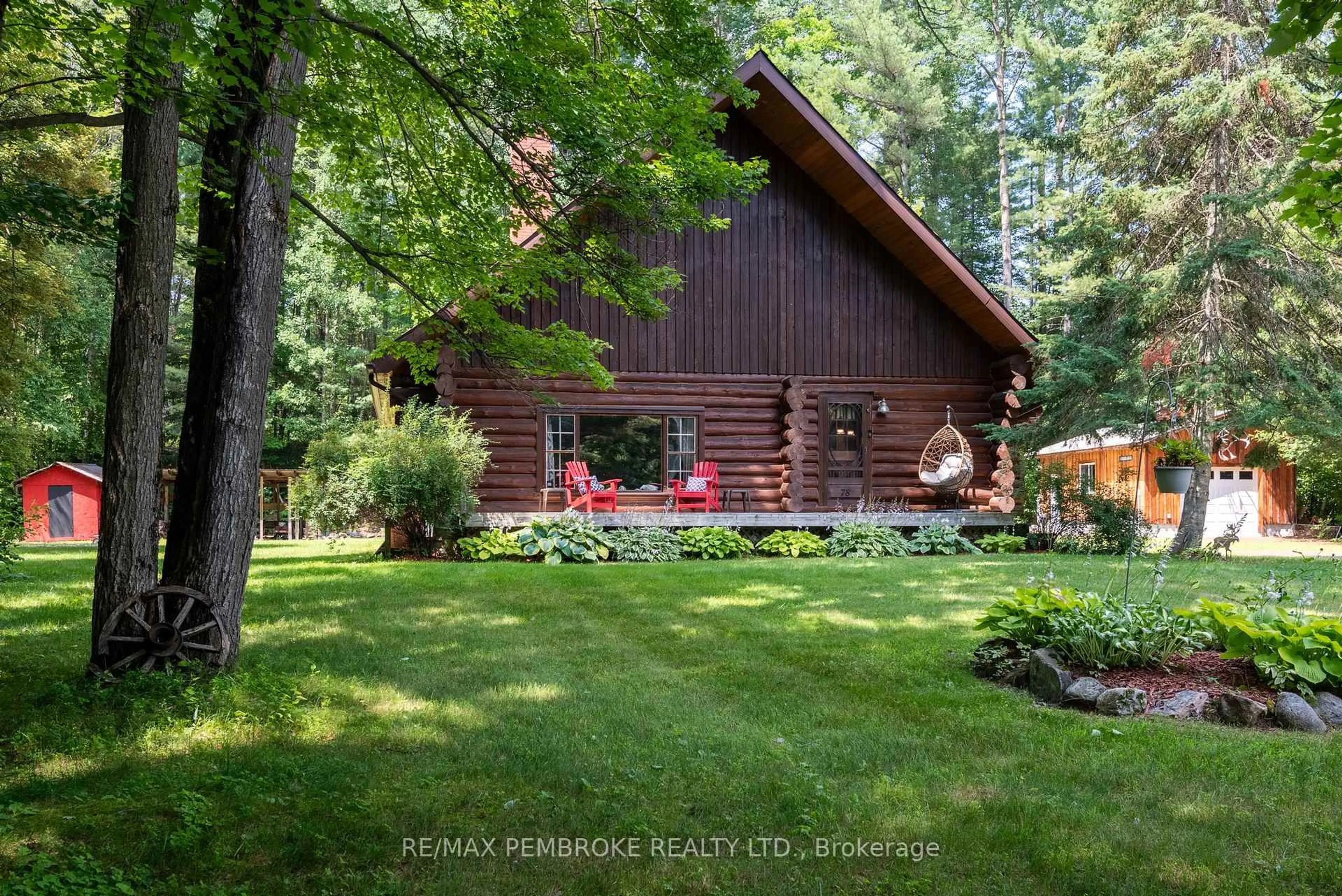 Patio, forest/trees view for 78 Achray Rd, Laurentian Valley Ontario K8A 7G4