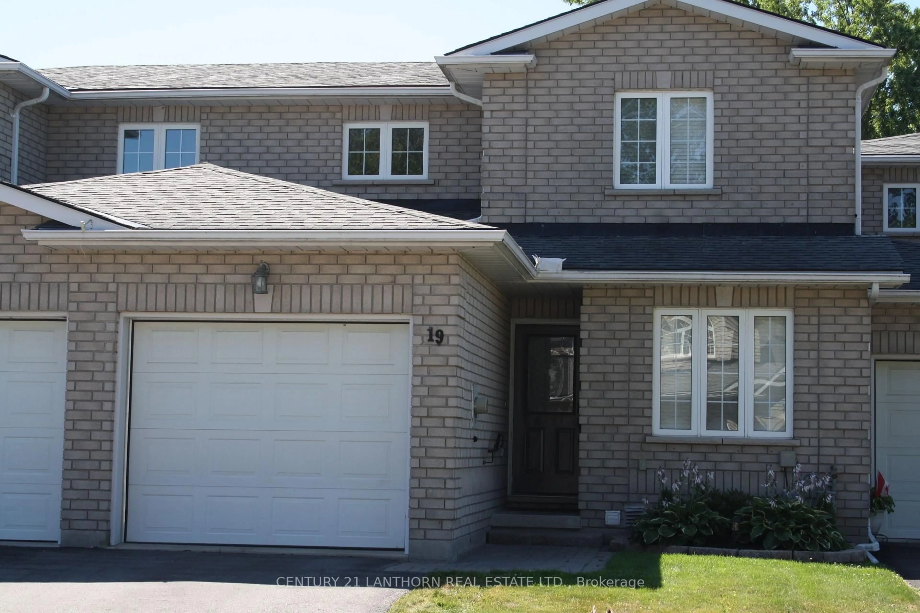 Home with brick exterior material, street for 19 Pinegrove Crt, Belleville Ontario K8N 5X9
