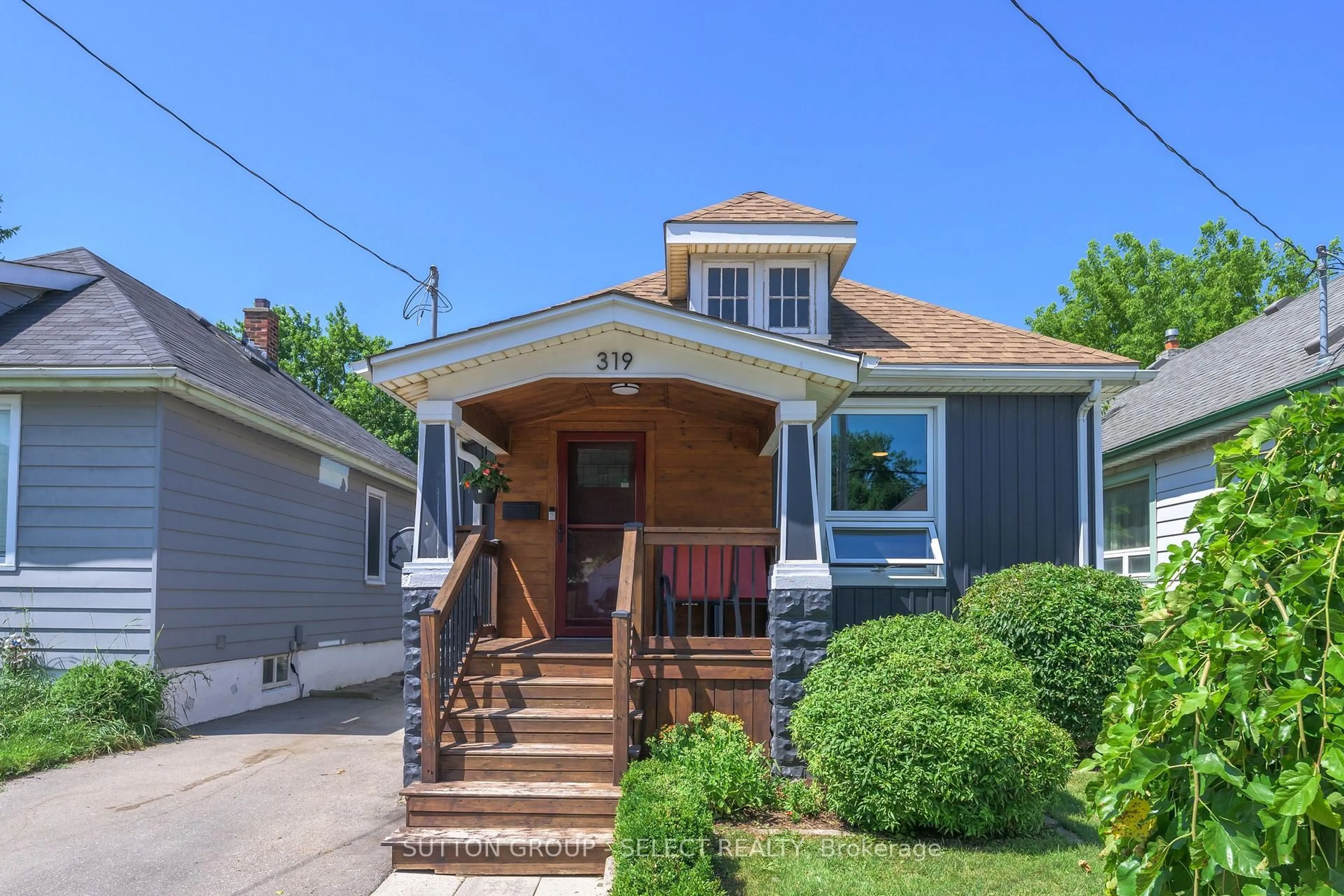 Unknown for 319 Eleanor St, London East Ontario N5W 4C2