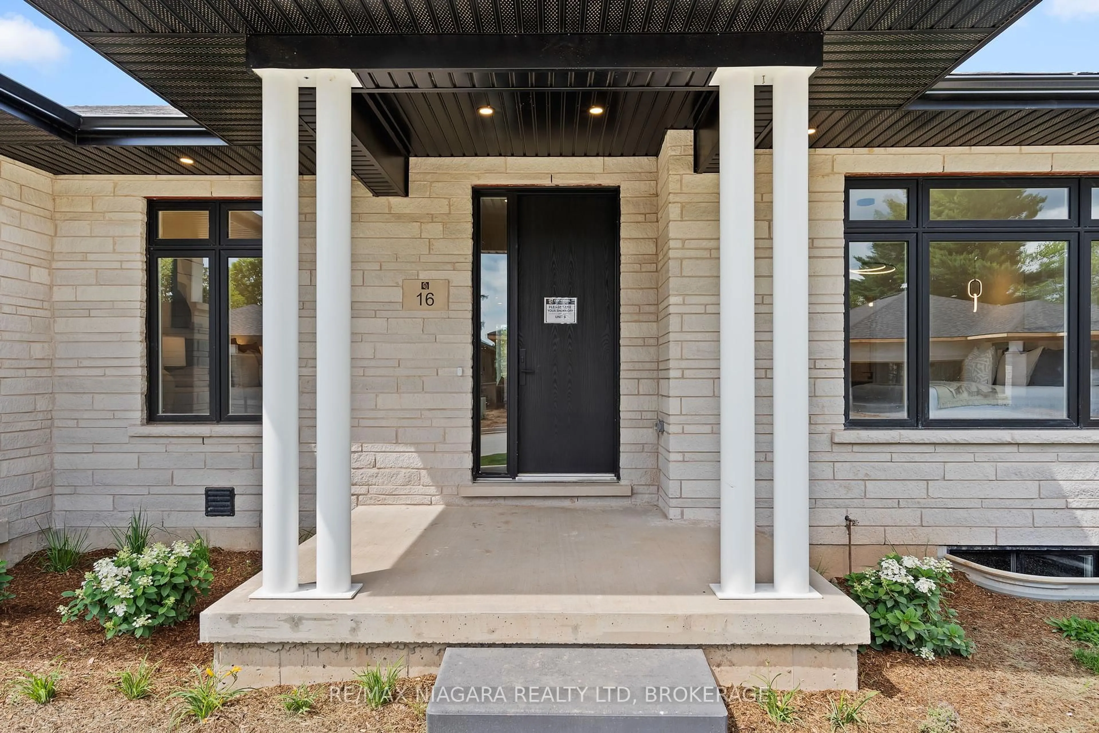 Unknown for 16 Accursi St, Pelham Ontario L0S 1E2