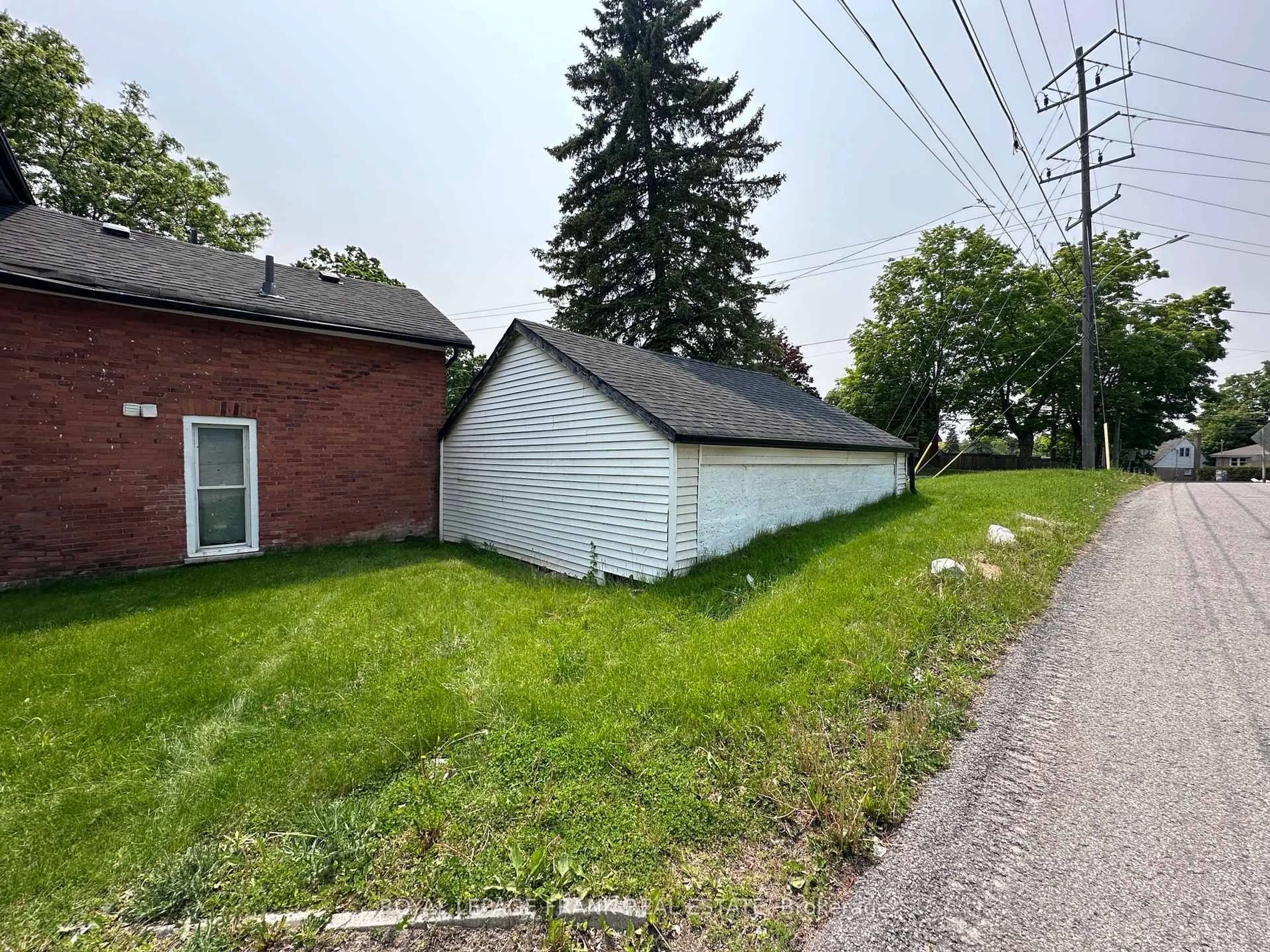 Unknown for 56 Hilliard St, Peterborough North Ontario K9H 5R4