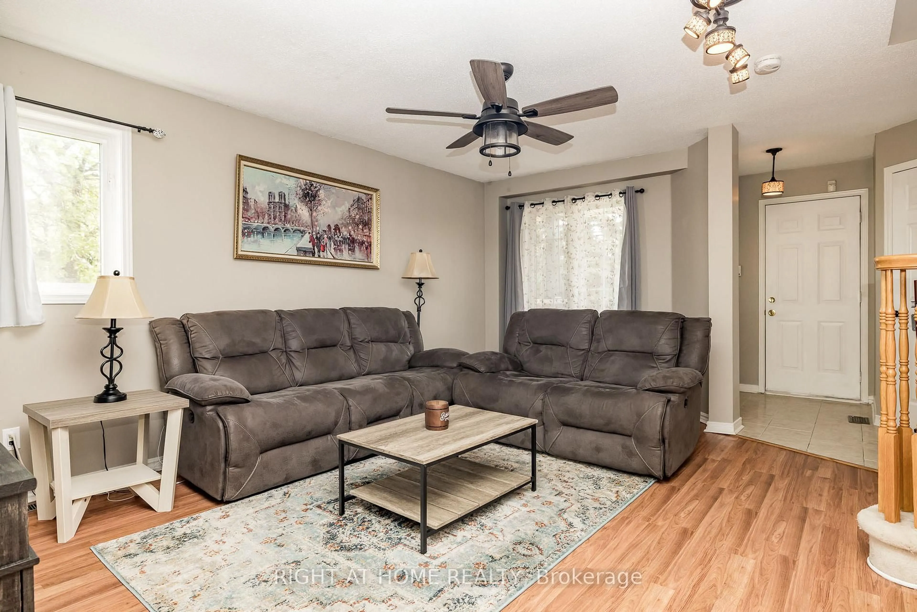 Living room with furniture, unknown for 2 Whalings Circ, Stittsville Ontario K2S 1S4