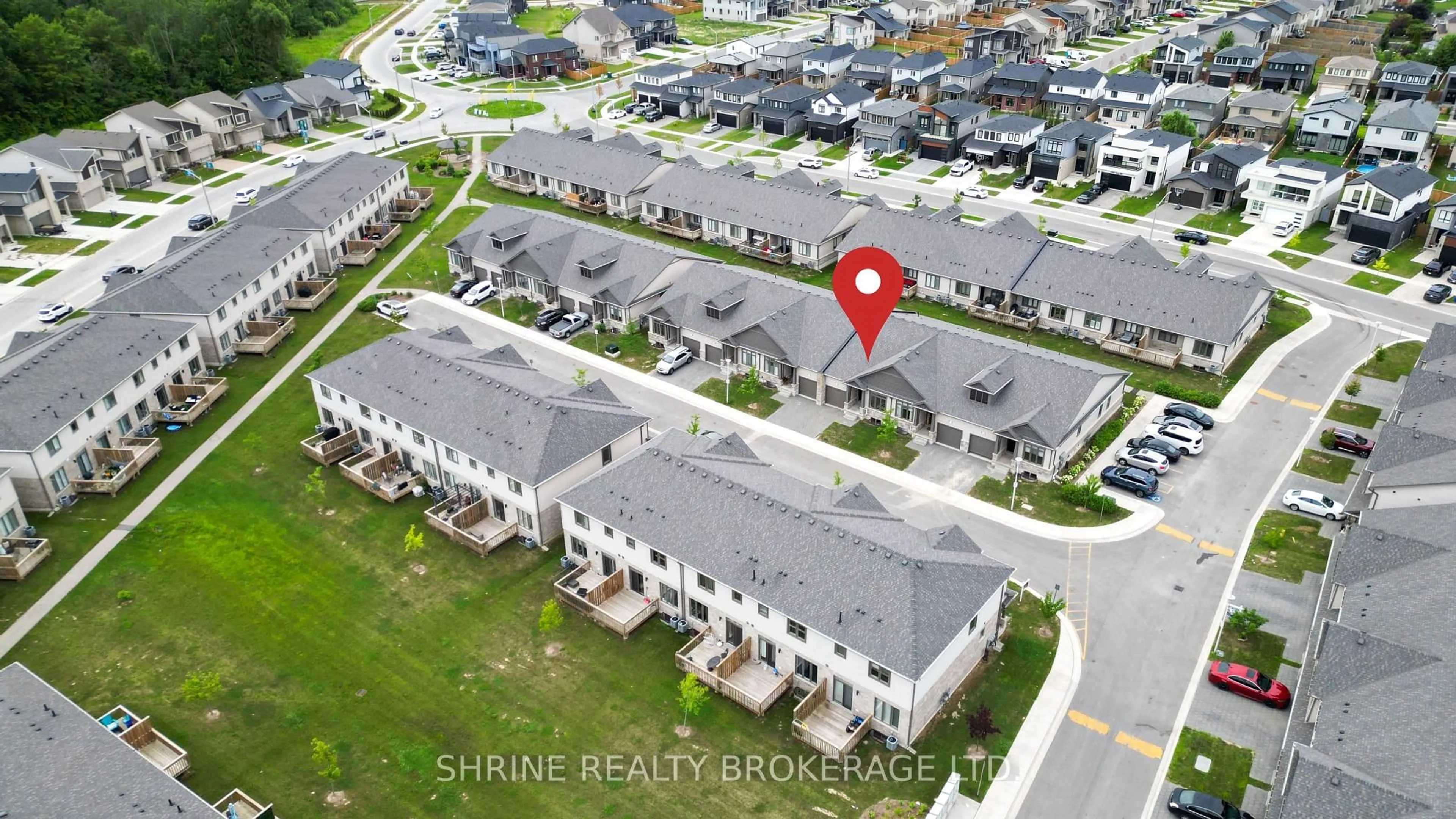 A pic from outside/outdoor area/front of a property/back of a property/a pic from drone, street for 745 CHELTON Rd #49, London South Ontario N6M 0A2