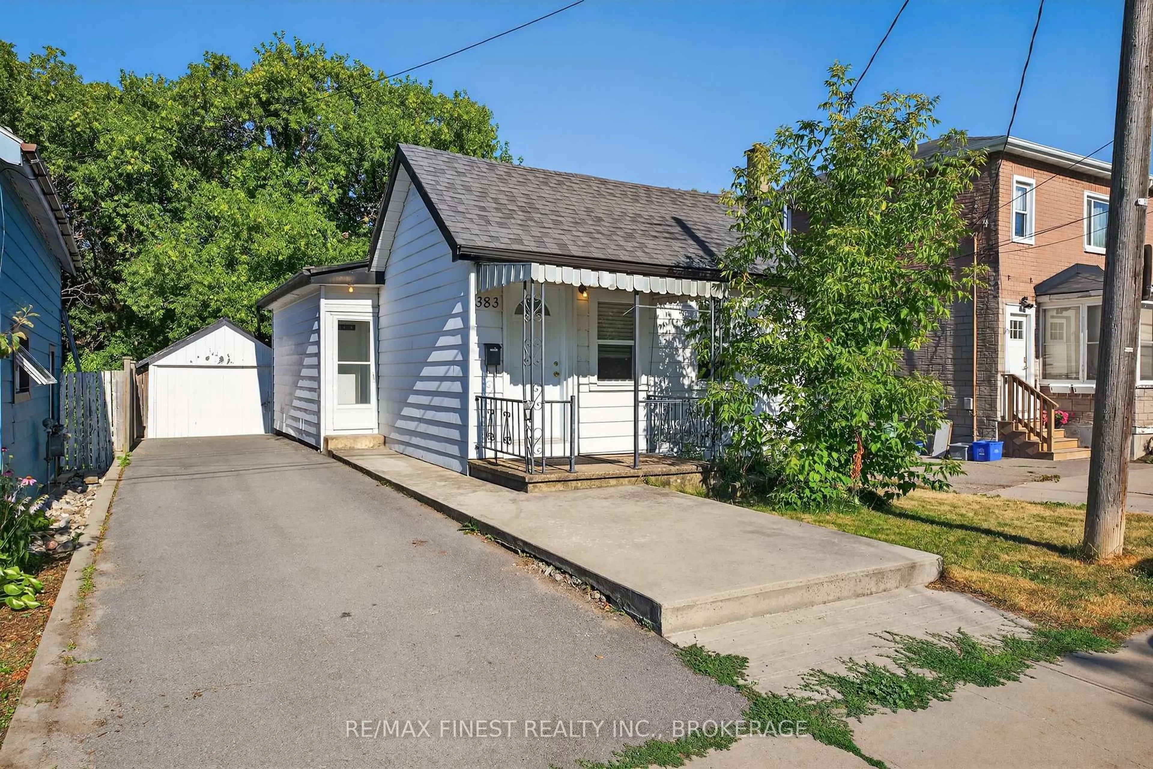 A pic from outside/outdoor area/front of a property/back of a property/a pic from drone, street for 383 Nelson St, Kingston Ontario K7K 4M9