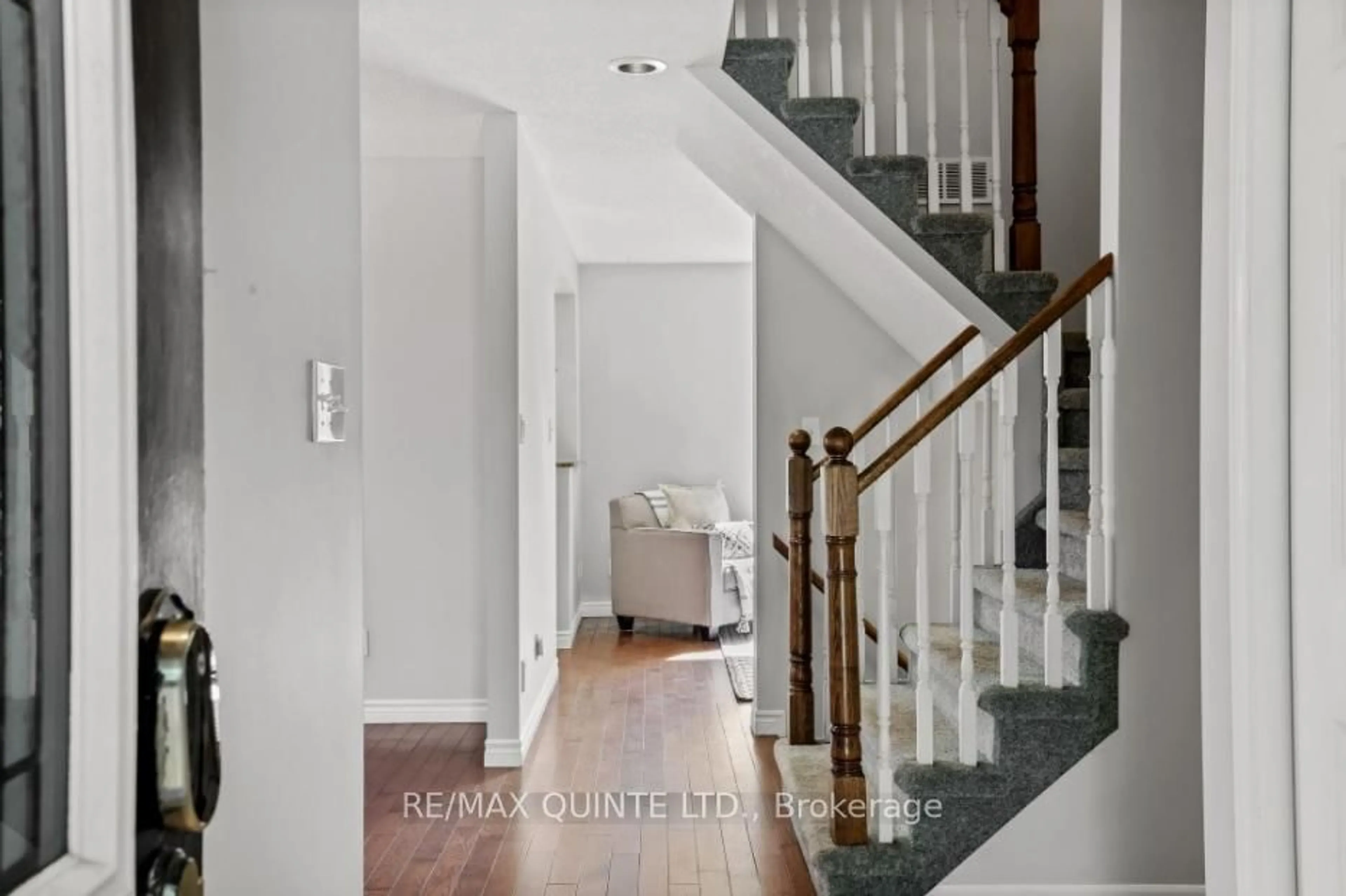 Indoor entryway for 34 Forchuk Cres, Quinte West Ontario K8V 3S4
