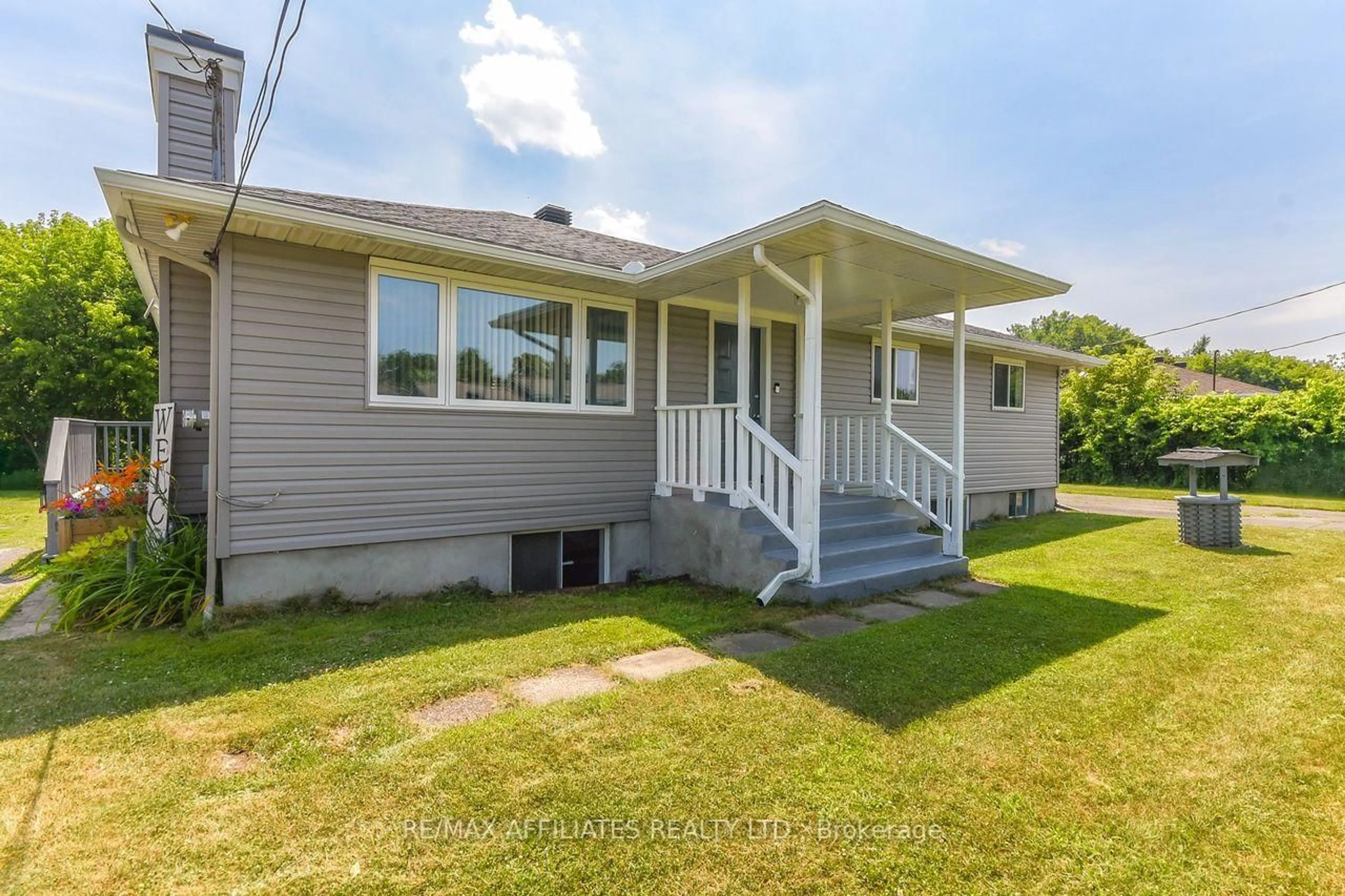 Home with vinyl exterior material, street for 7032 Mason St, Ottawa Ontario K4P 1C2