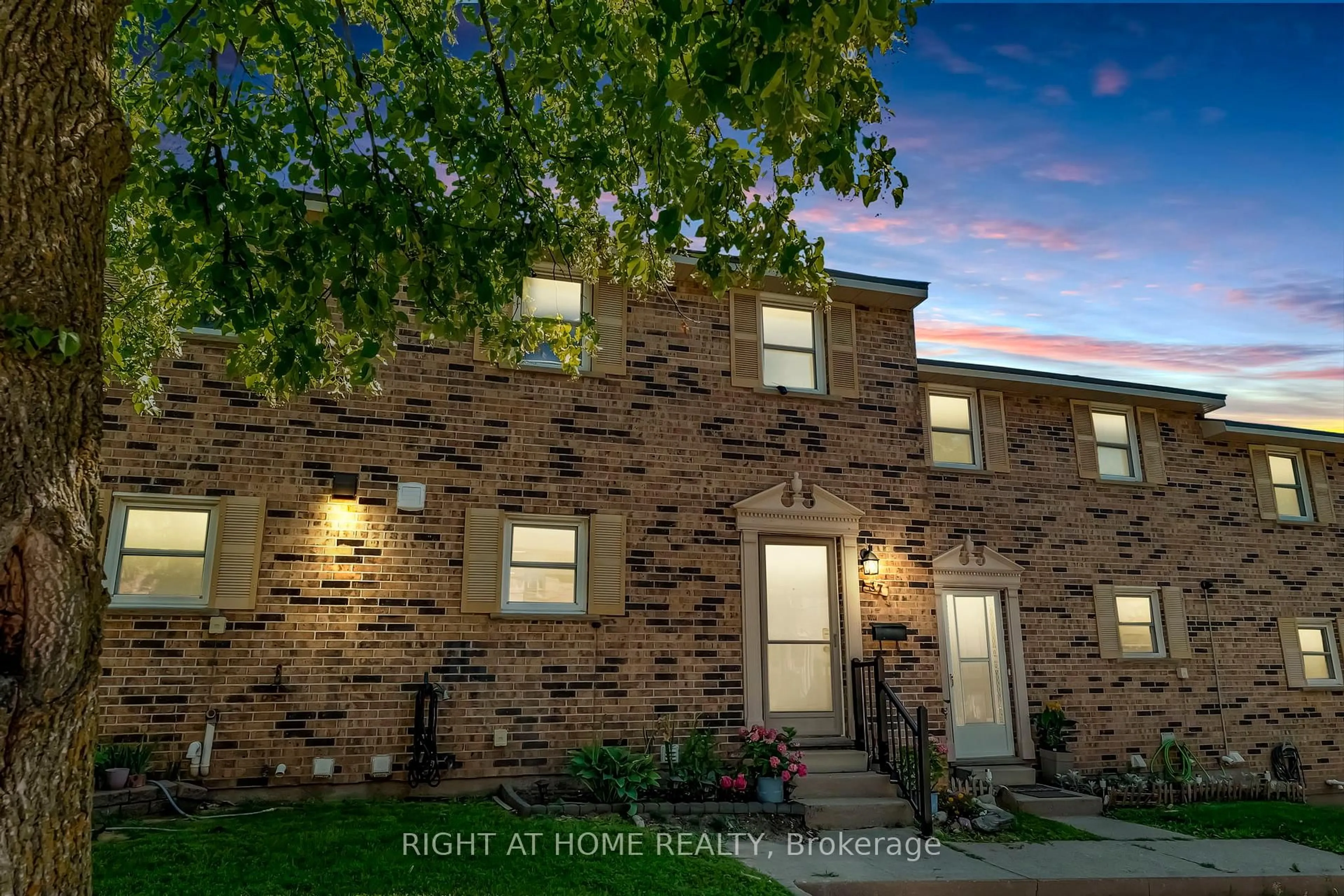 Home with brick exterior material, street for 175 Cedar St #37, Cambridge Ontario N1S 4X9