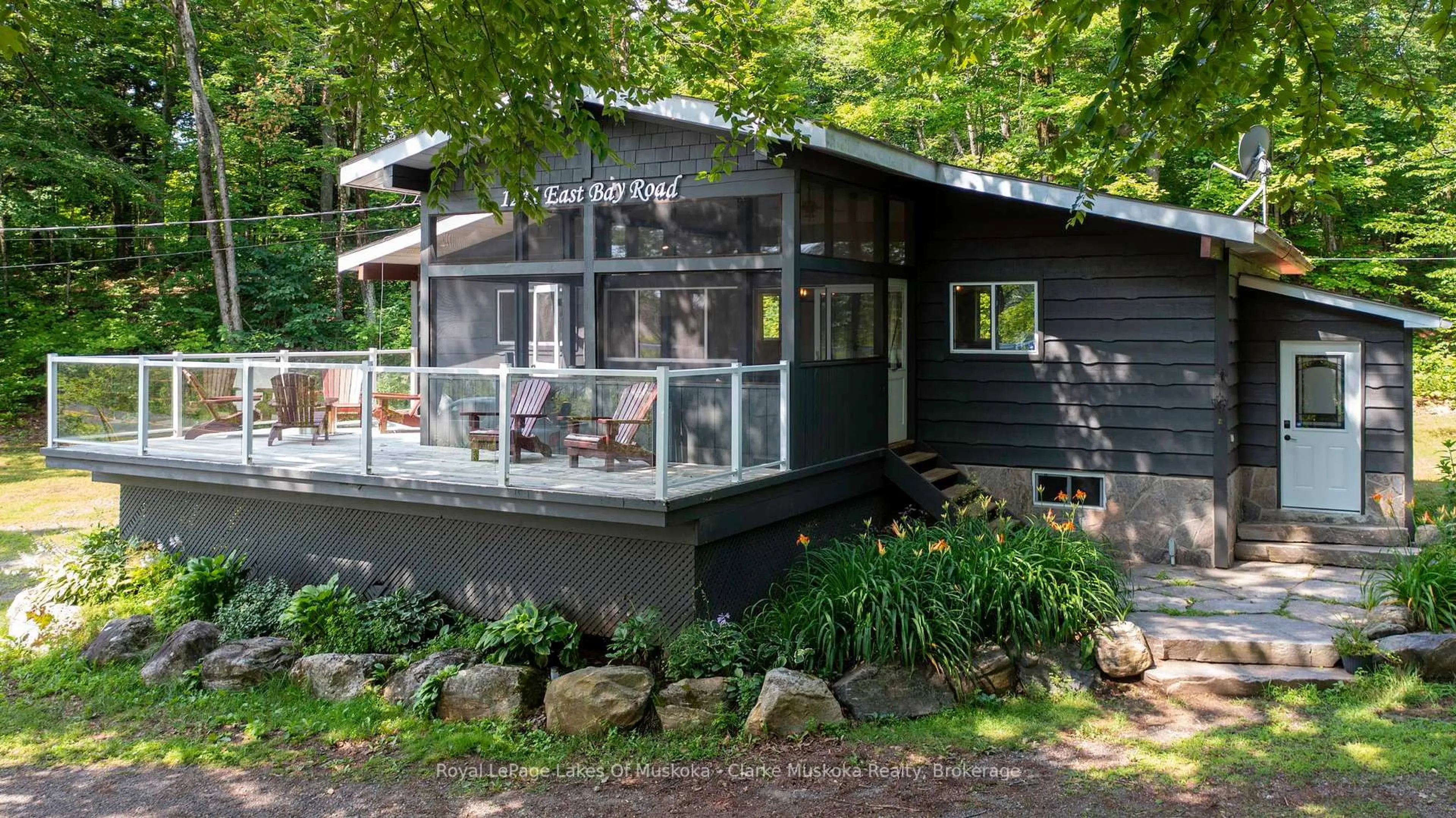 Home with vinyl exterior material, unknown for 1241 EAST BAY Rd, Muskoka Lakes Ontario P0C 1M0