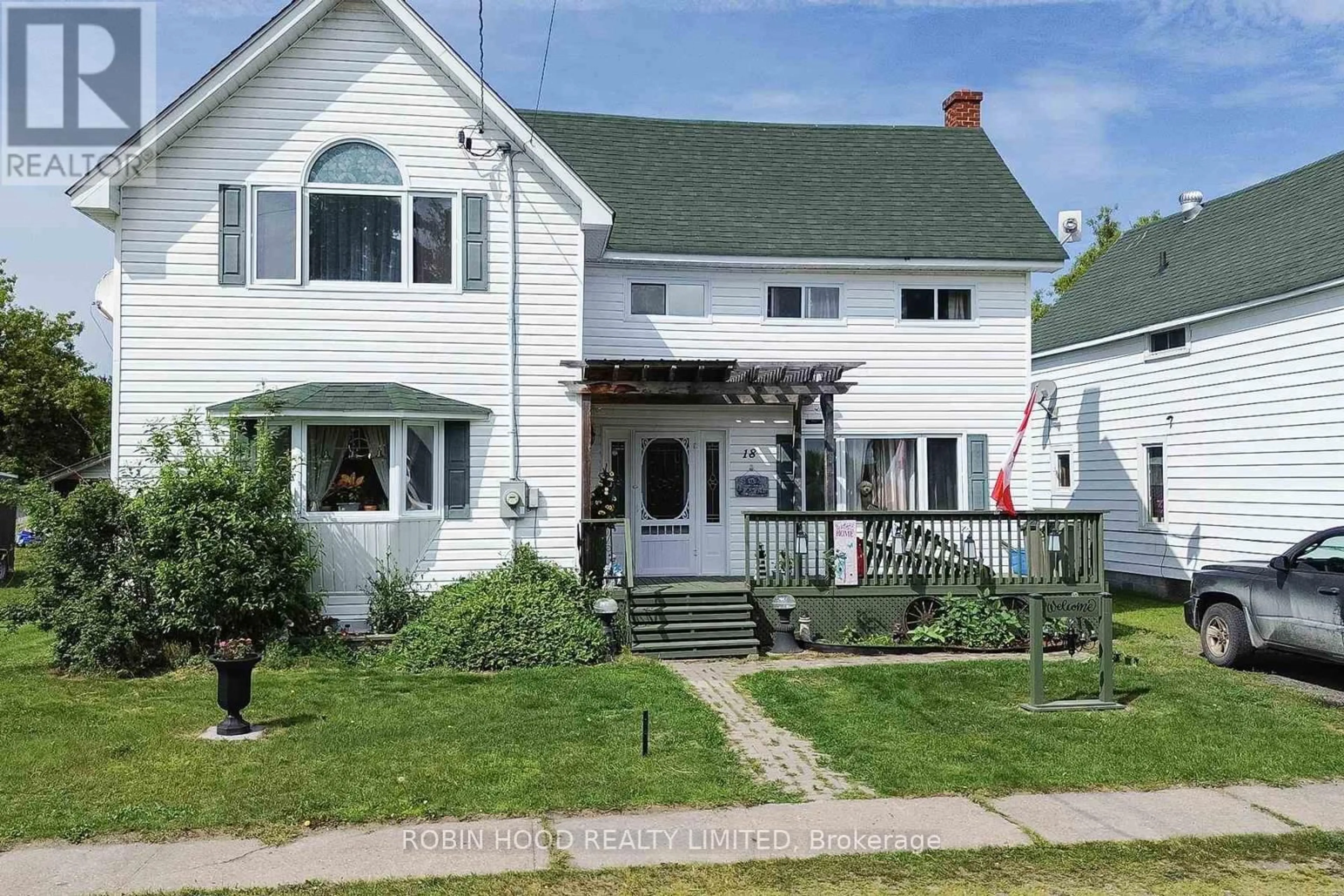 Home with vinyl exterior material, street for 18 Lorne St #-, Thessalon Ontario P0R 1L0
