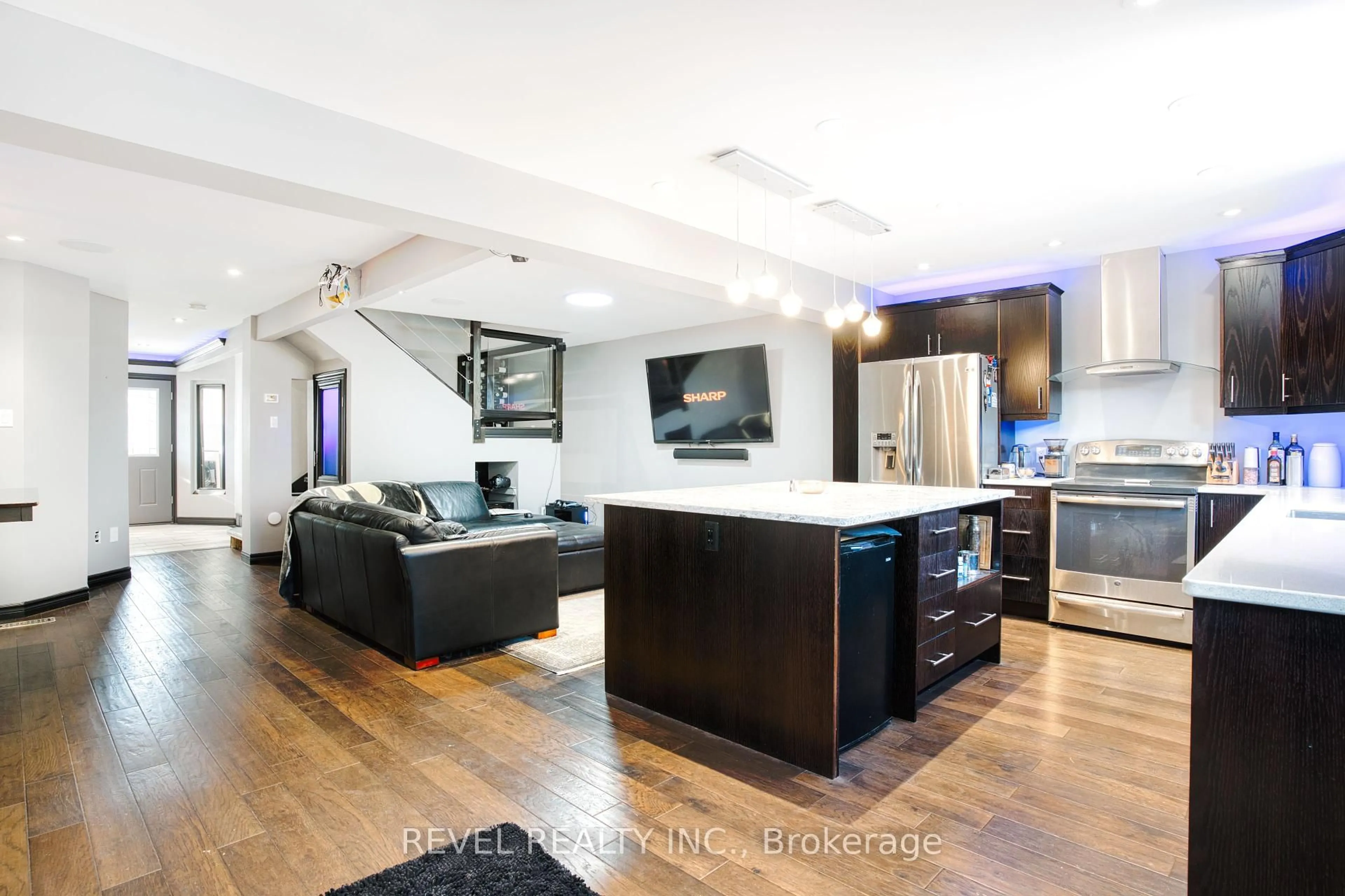 Open concept kitchen, unknown for 1867 Parkhurst Ave, London East Ontario N5V 2C4