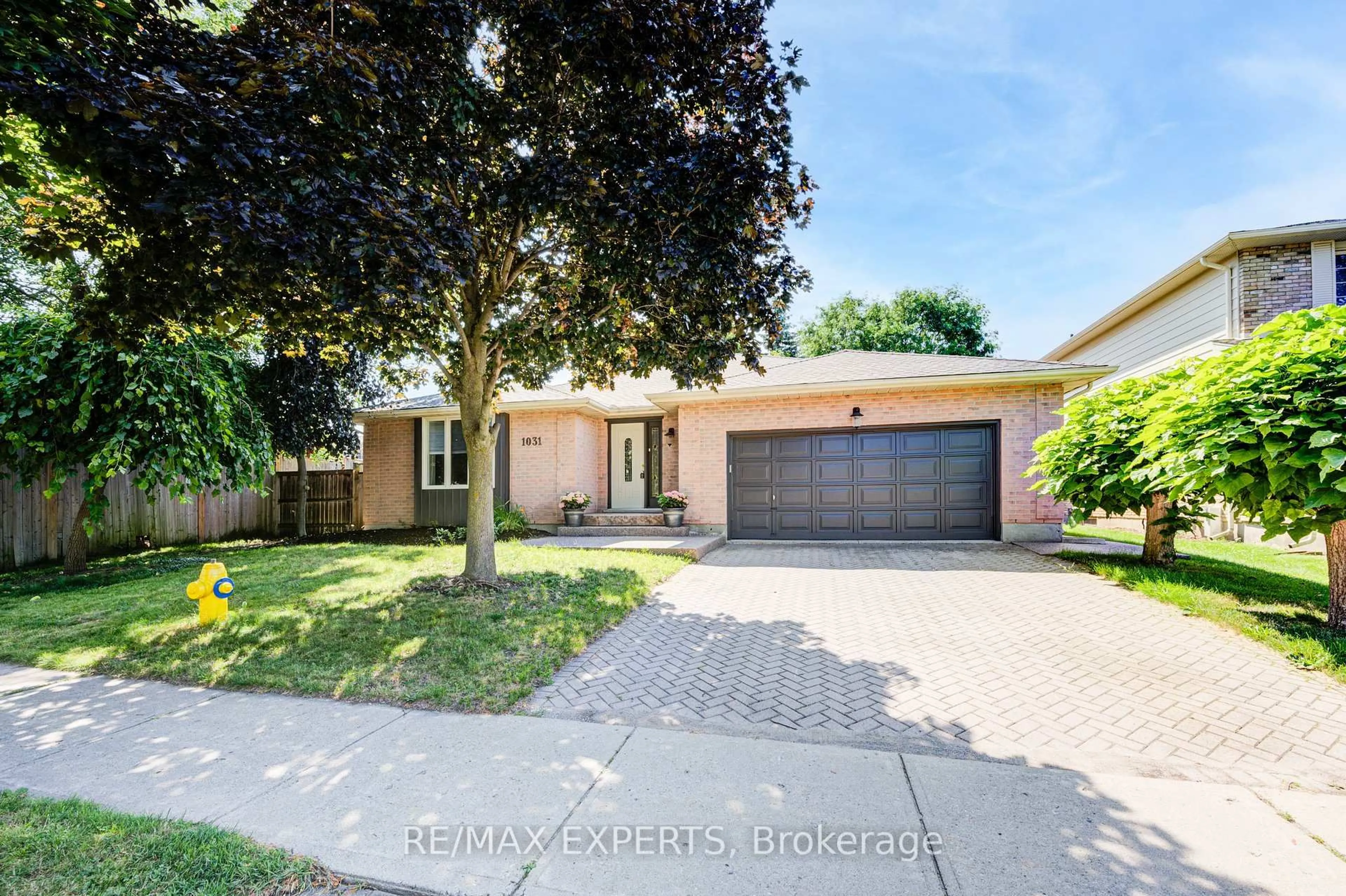 Home with brick exterior material, street for 1031 Griffith St, London South Ontario N6K 3Y7