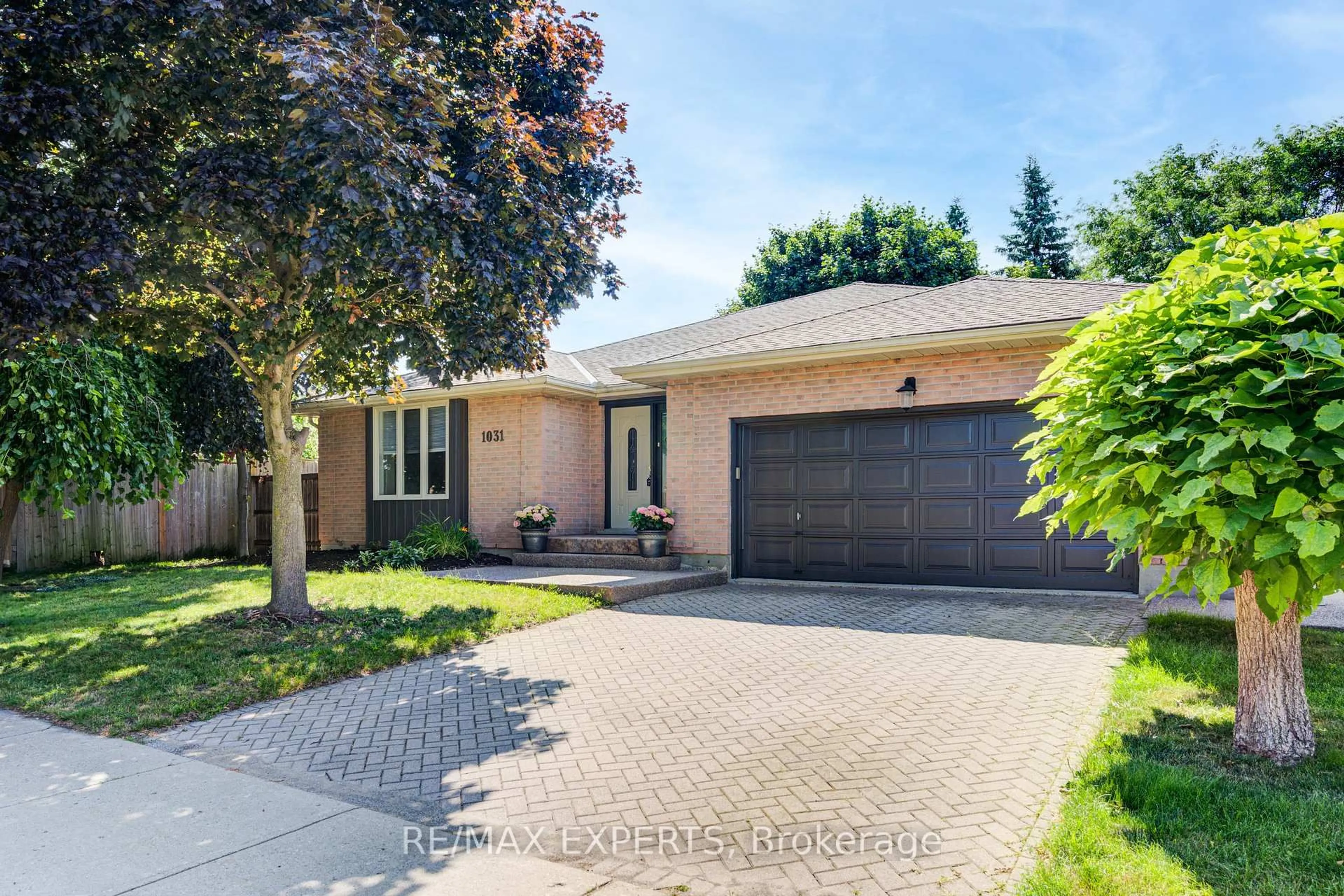 Home with brick exterior material, street for 1031 Griffith St, London South Ontario N6K 3Y7
