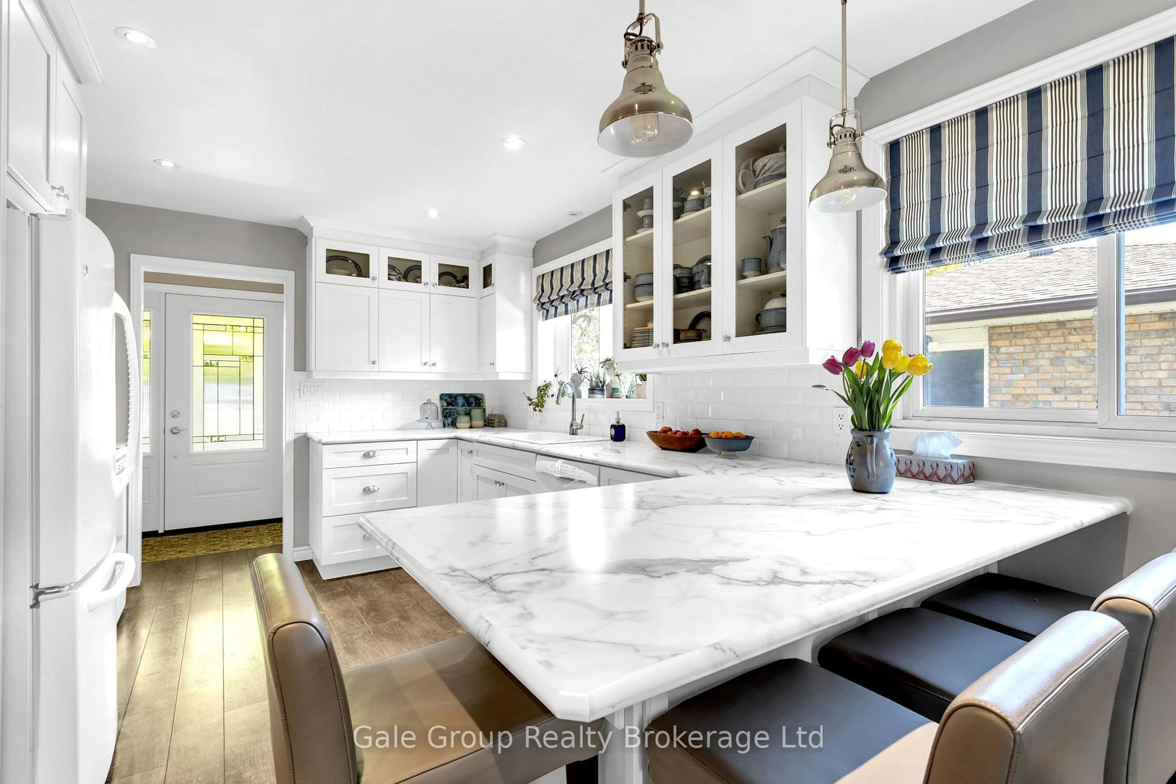 Contemporary kitchen, ceramic/tile floor for 16 Edgar Dr, Brant Ontario N3R 6X8