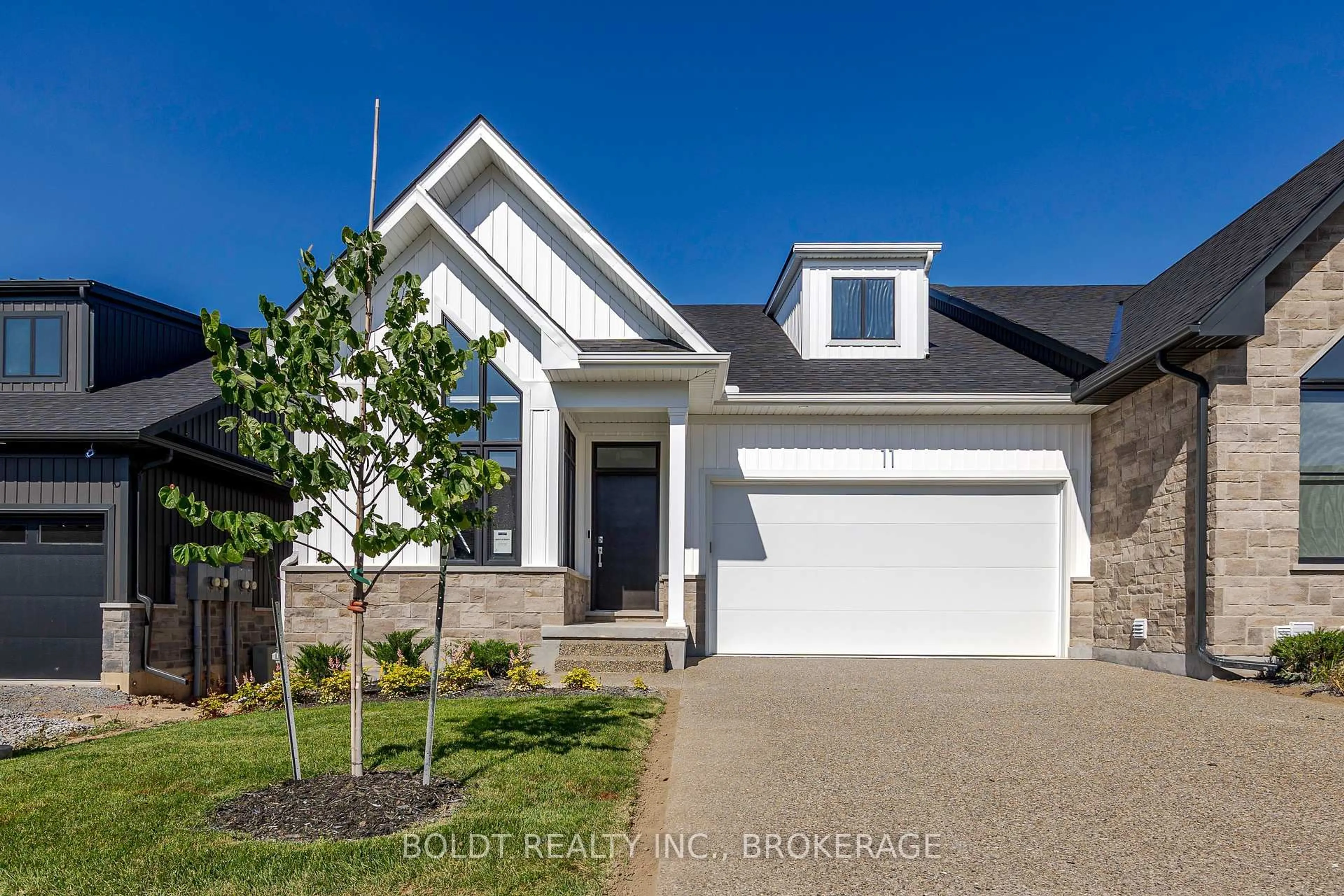 Home with brick exterior material, street for 205 St. David's Rd #11, Thorold Ontario L2V 0N6