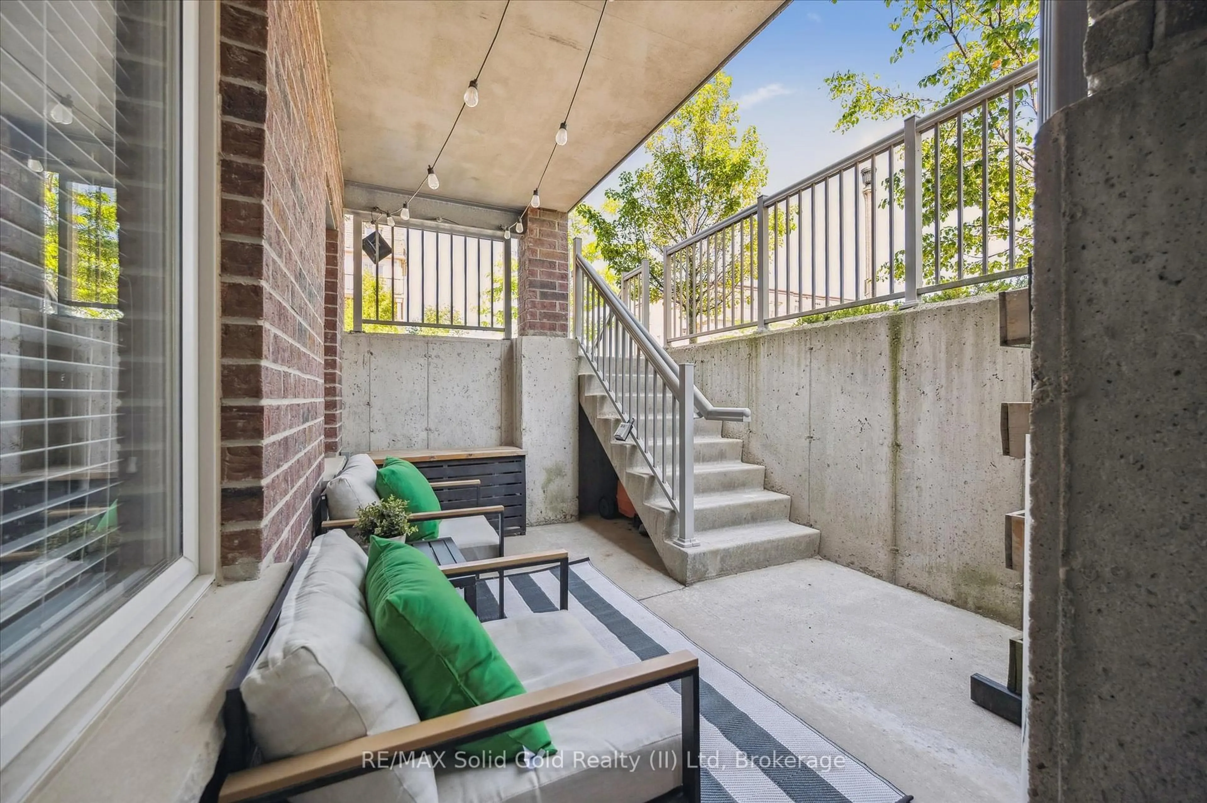 Patio, street for 20 Sienna St #D, Kitchener Ontario N2R 0H6