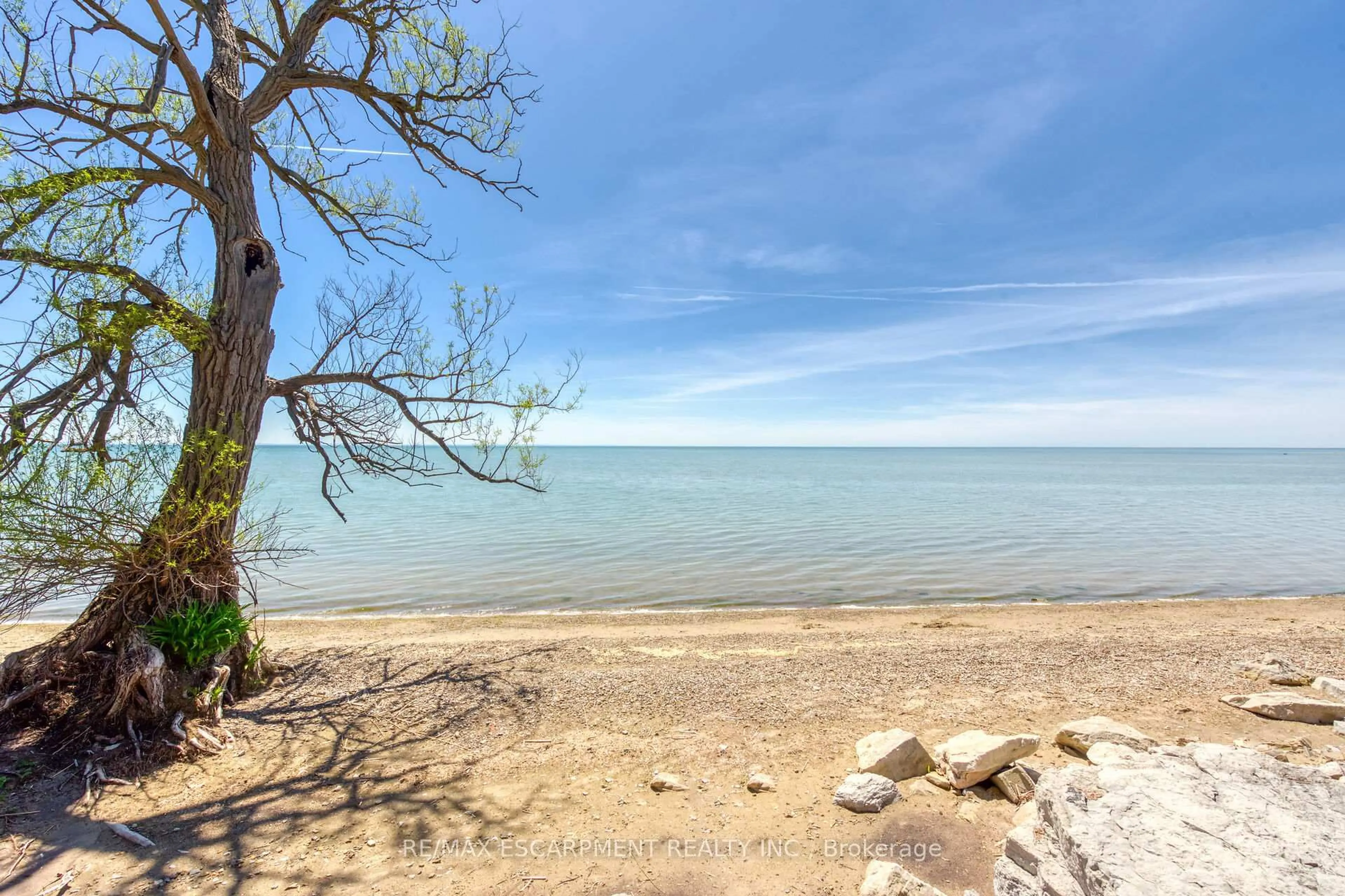 Blurry image for 713 Lakeshore Rd, Haldimand Ontario N0A 1P0