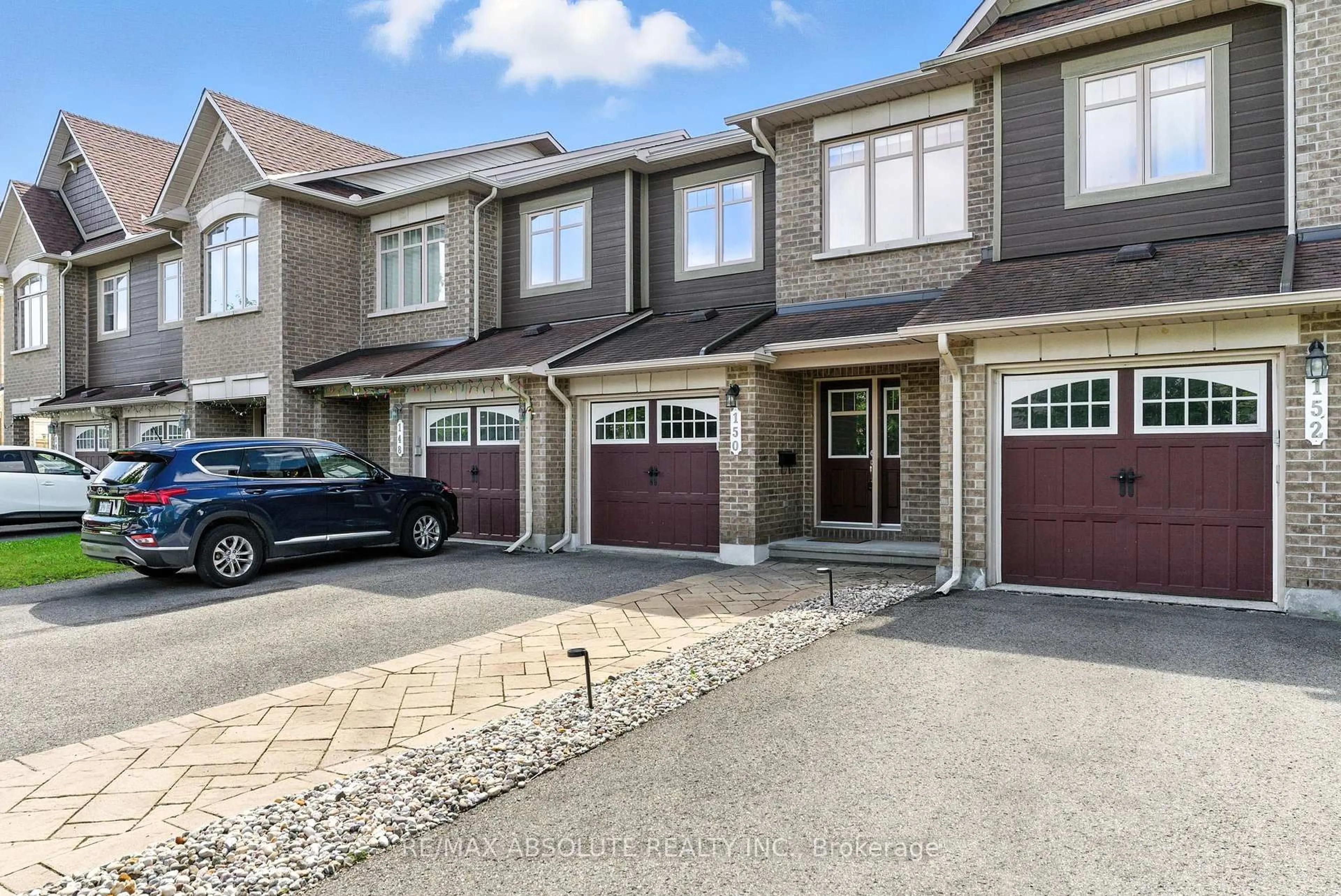 A pic from outside/outdoor area/front of a property/back of a property/a pic from drone, street for 150 Garrity Cres, Ottawa Ontario K2J 3T5
