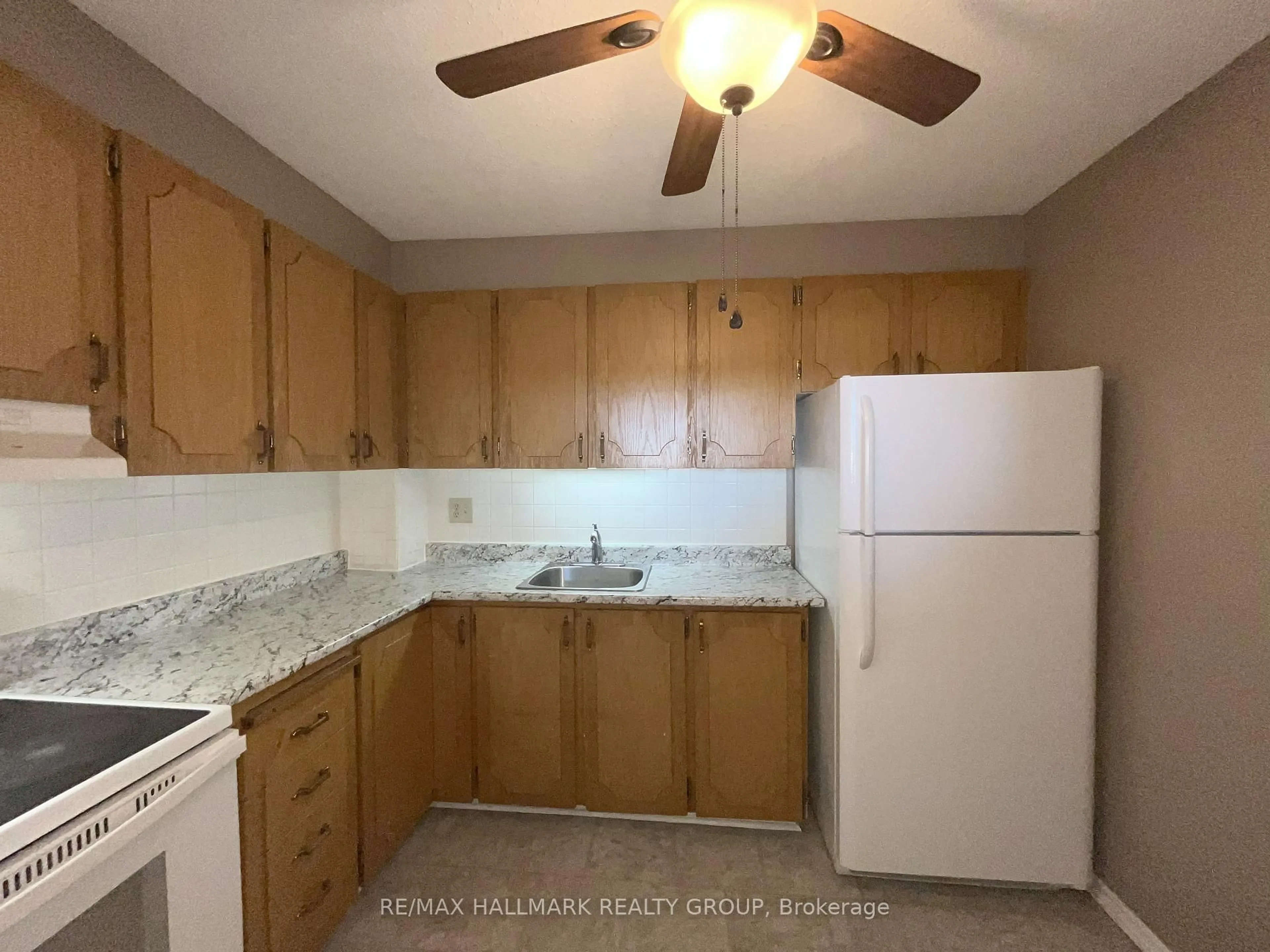 Standard kitchen, unknown for 20 Chesterton Dr #1015, Ottawa Ontario K2E 6Z7