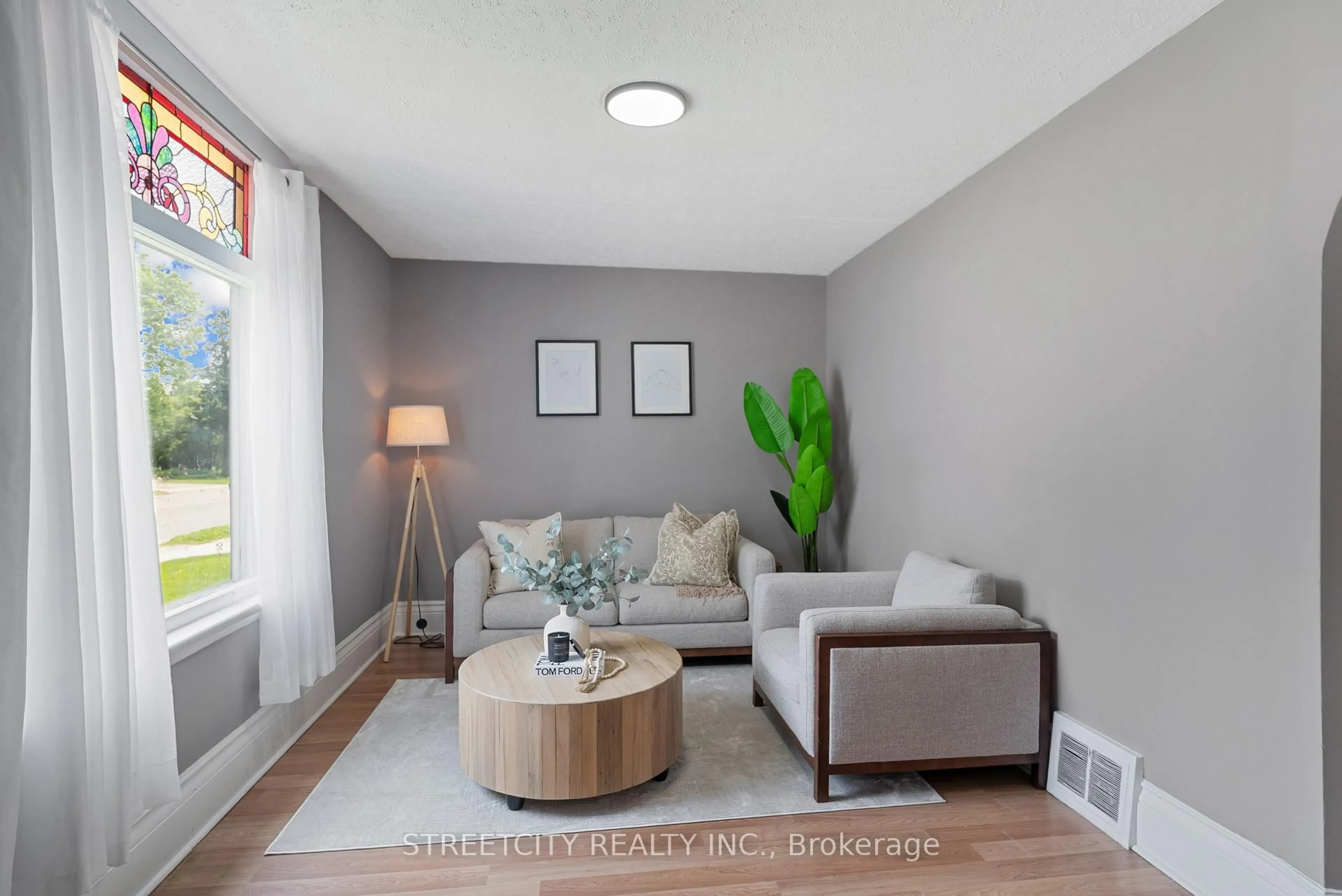 Living room with furniture, unknown for 239 Highbury Ave, London East Ontario N5Z 2W8