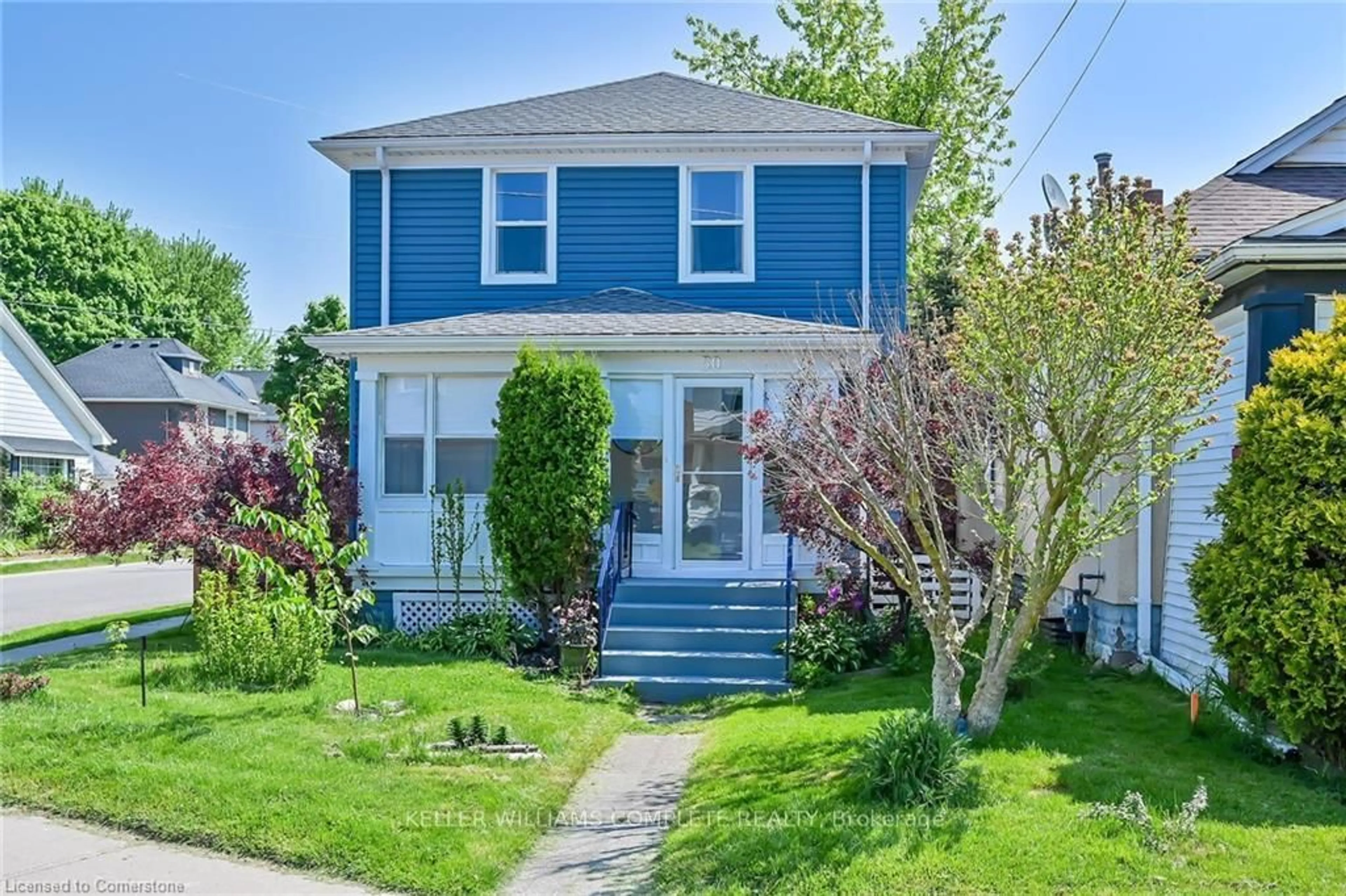 Home with vinyl exterior material, street for 50 YORK St, St. Catharines Ontario L2R 6C3