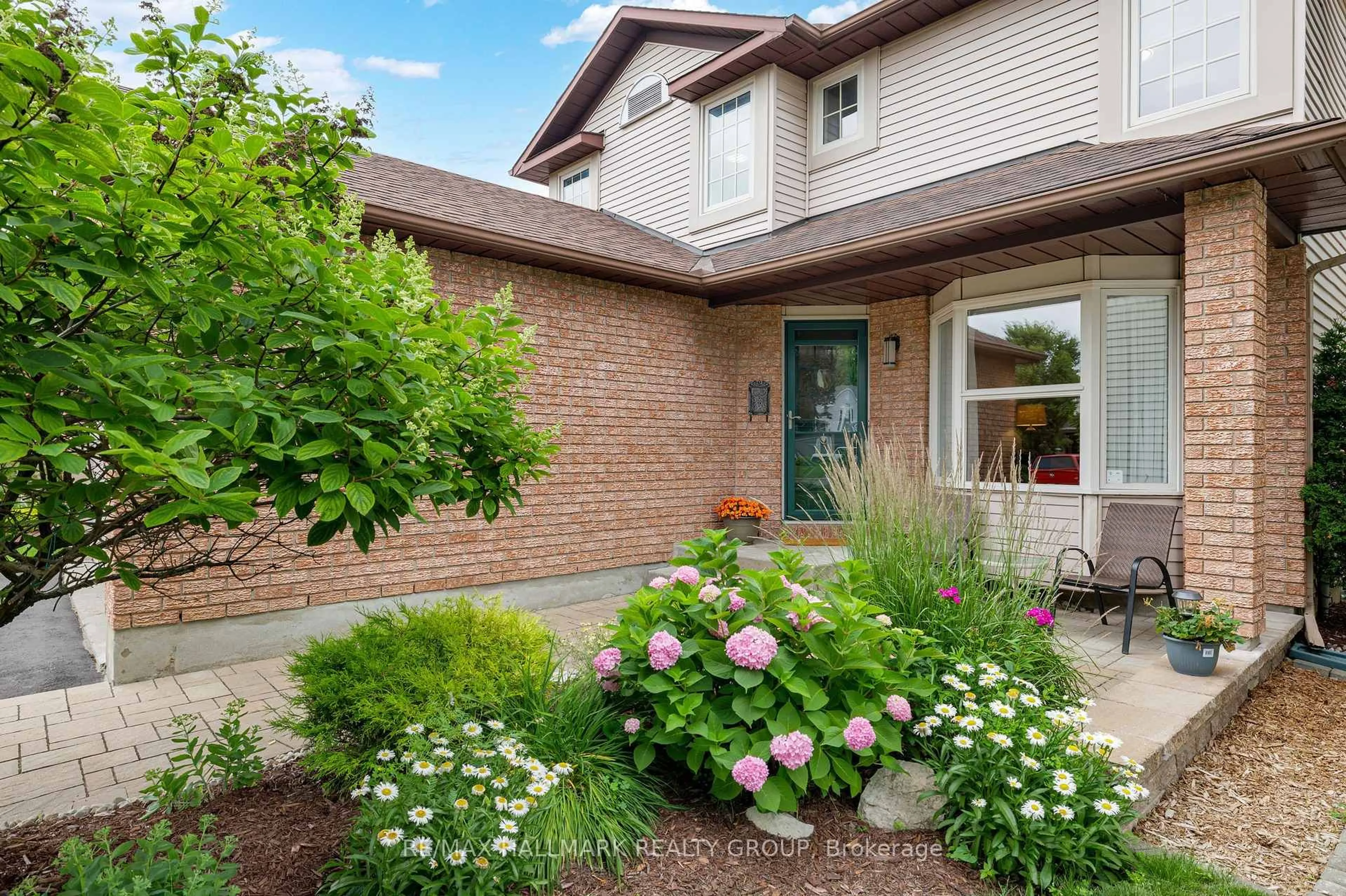 Home with brick exterior material, street for 610 Steller St, Ottawa Ontario K4A 1N1