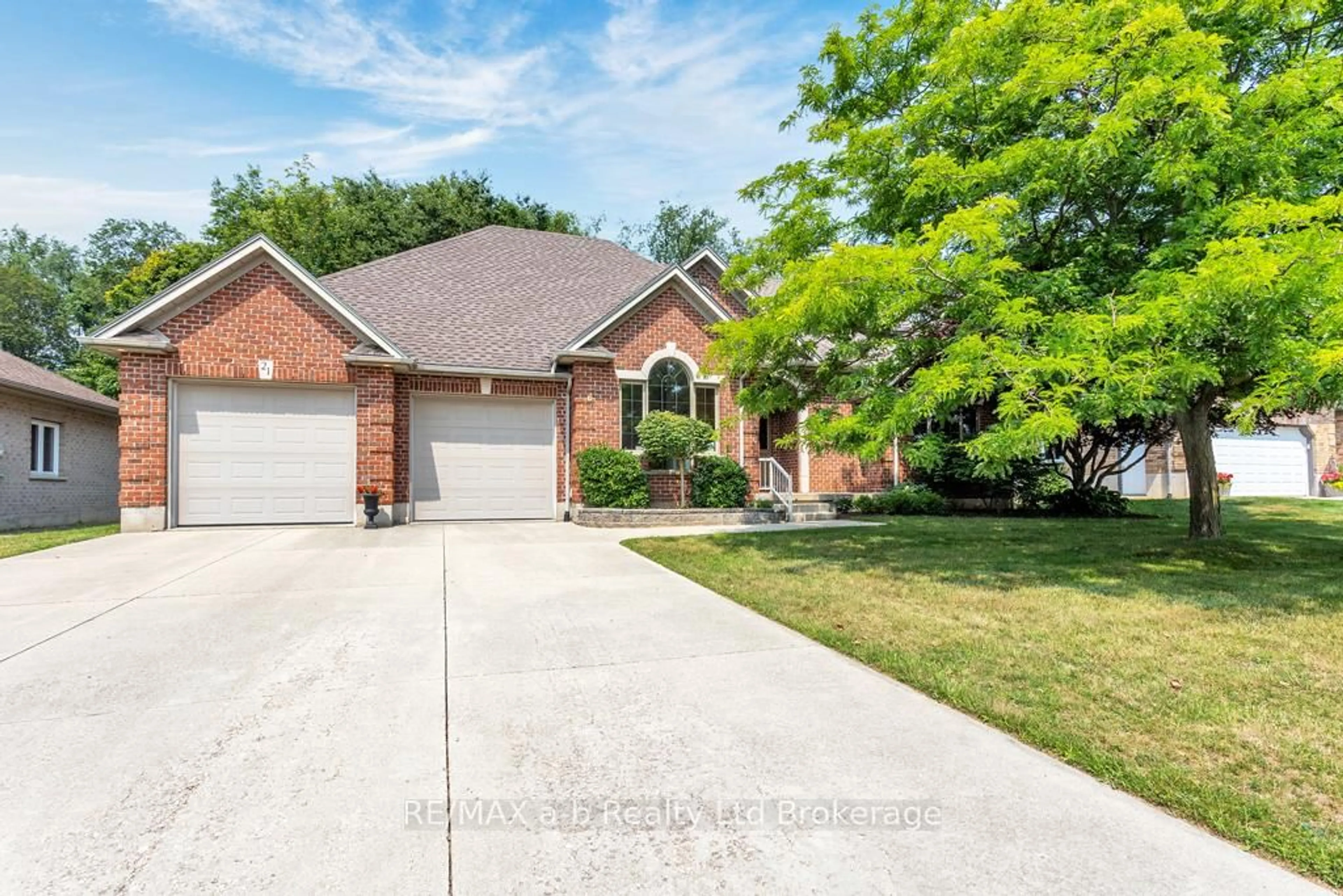 Home with brick exterior material, unknown for 21 Windemere Ave, Tillsonburg Ontario N4G 5M8