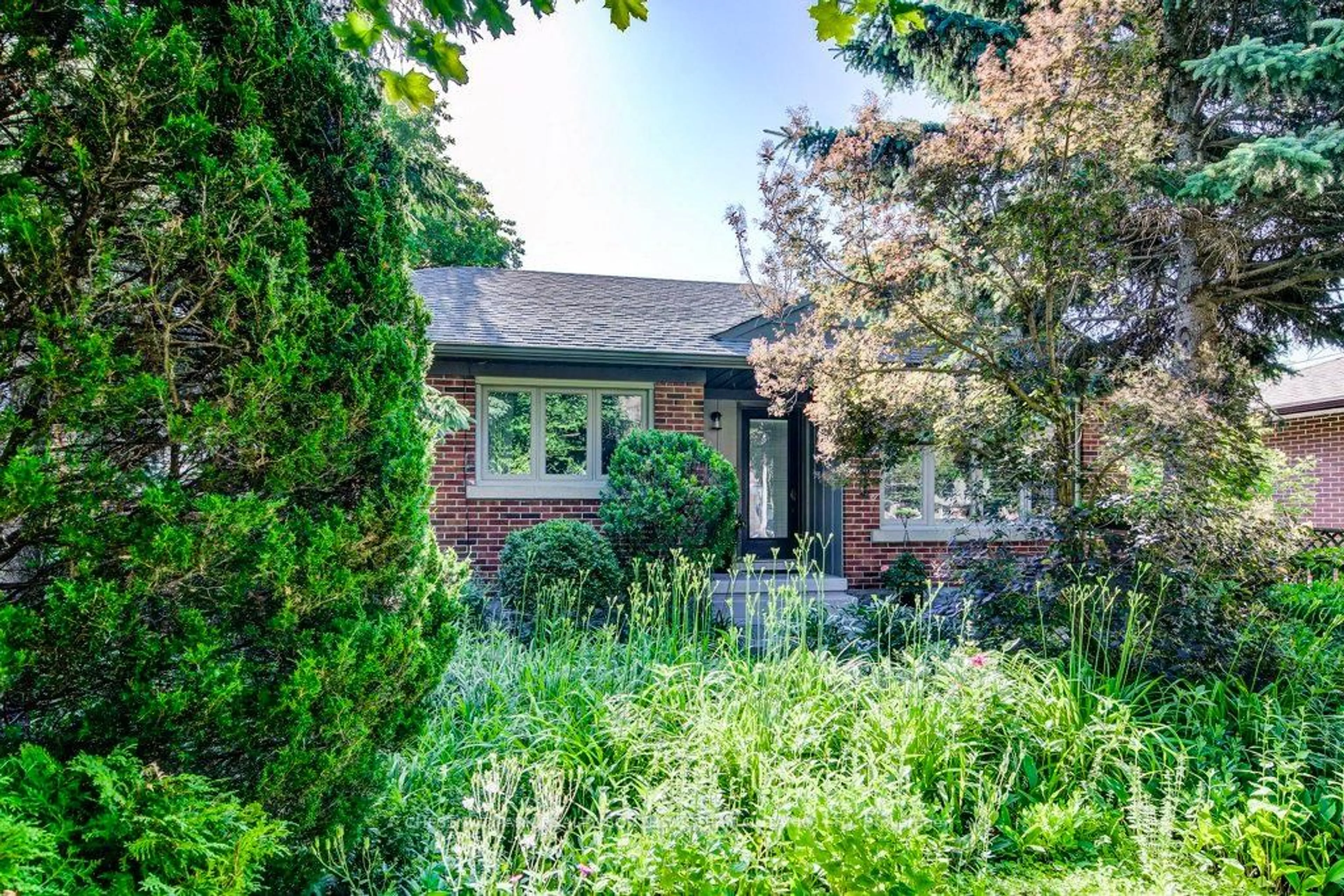 Home with brick exterior material, street for 5 Cote Dr, Guelph Ontario N1E 1Z2