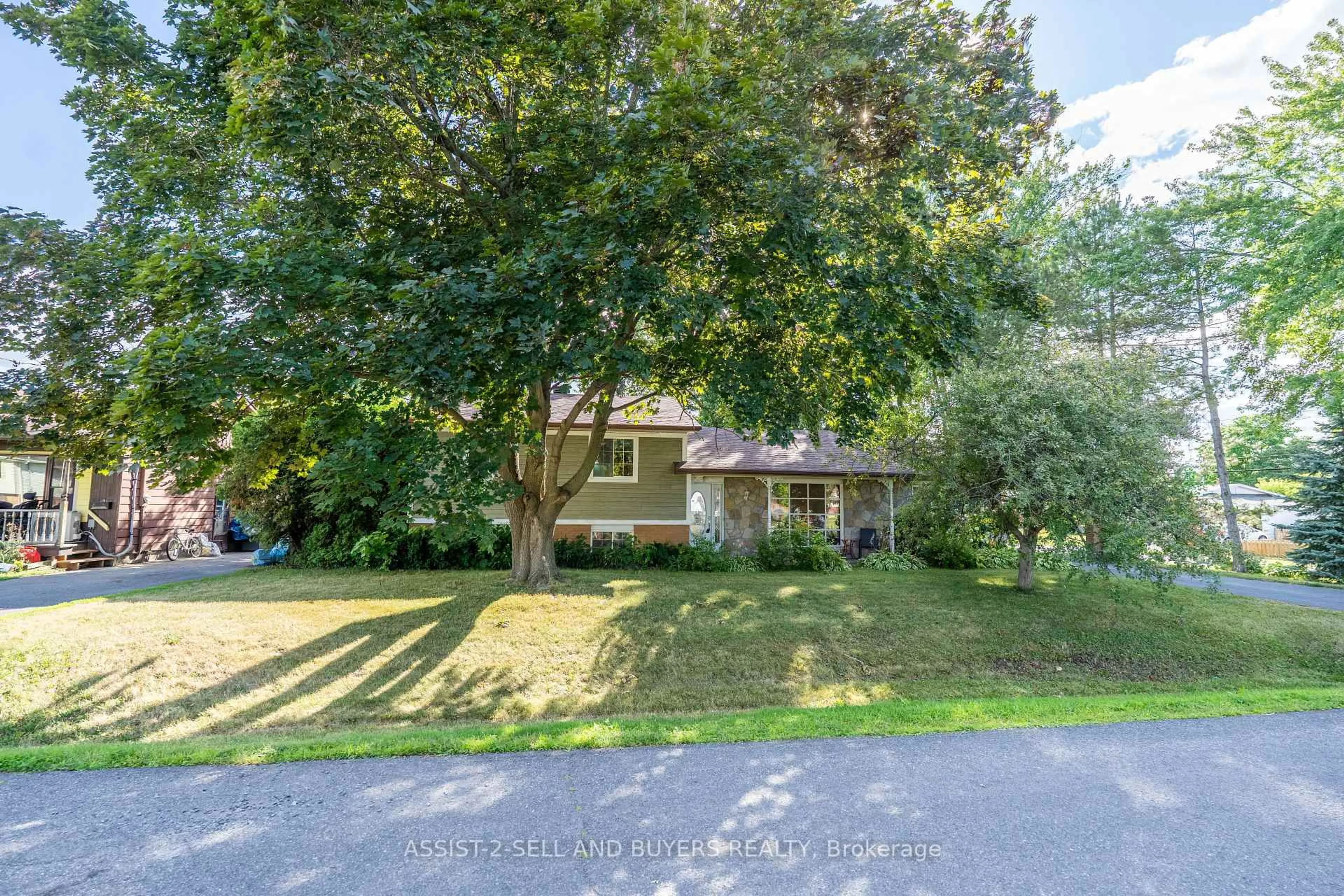 A pic from outside/outdoor area/front of a property/back of a property/a pic from drone, street for 3230 Cadeb Ave, Cornwall Ontario K6K 1H7