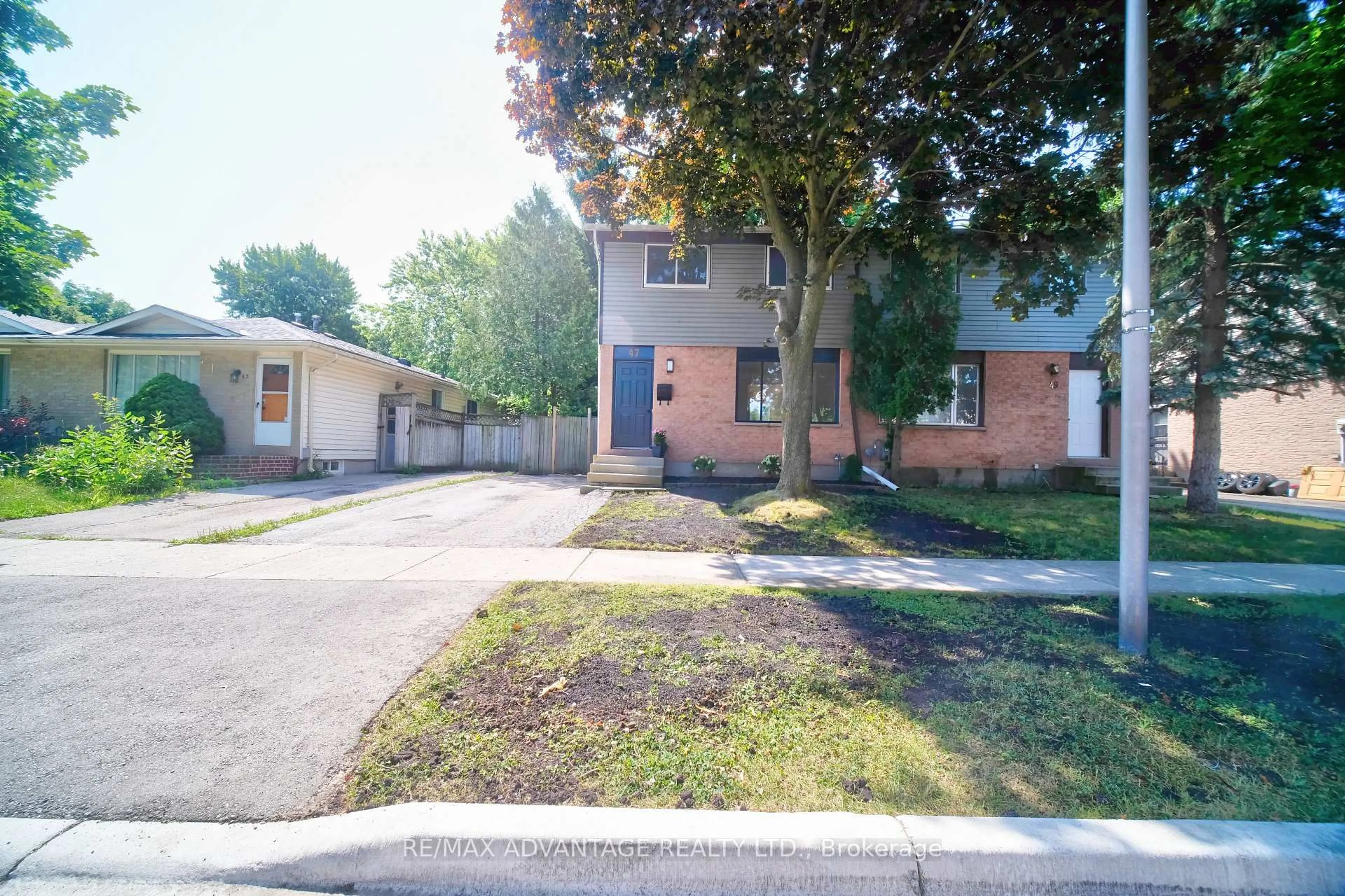 Unknown for 47 Denlaw Rd, London North Ontario N6G 3L3