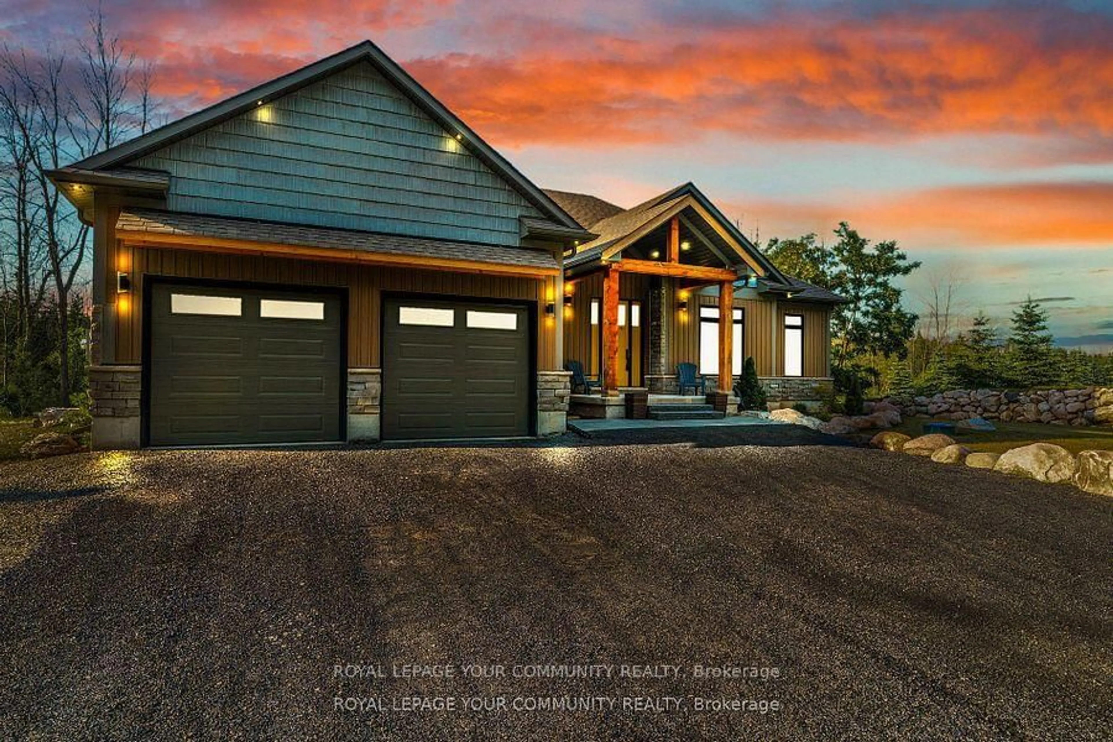 Home with vinyl exterior material, unknown for 135 Old Highway 26, Meaford Ontario N4L 1W7