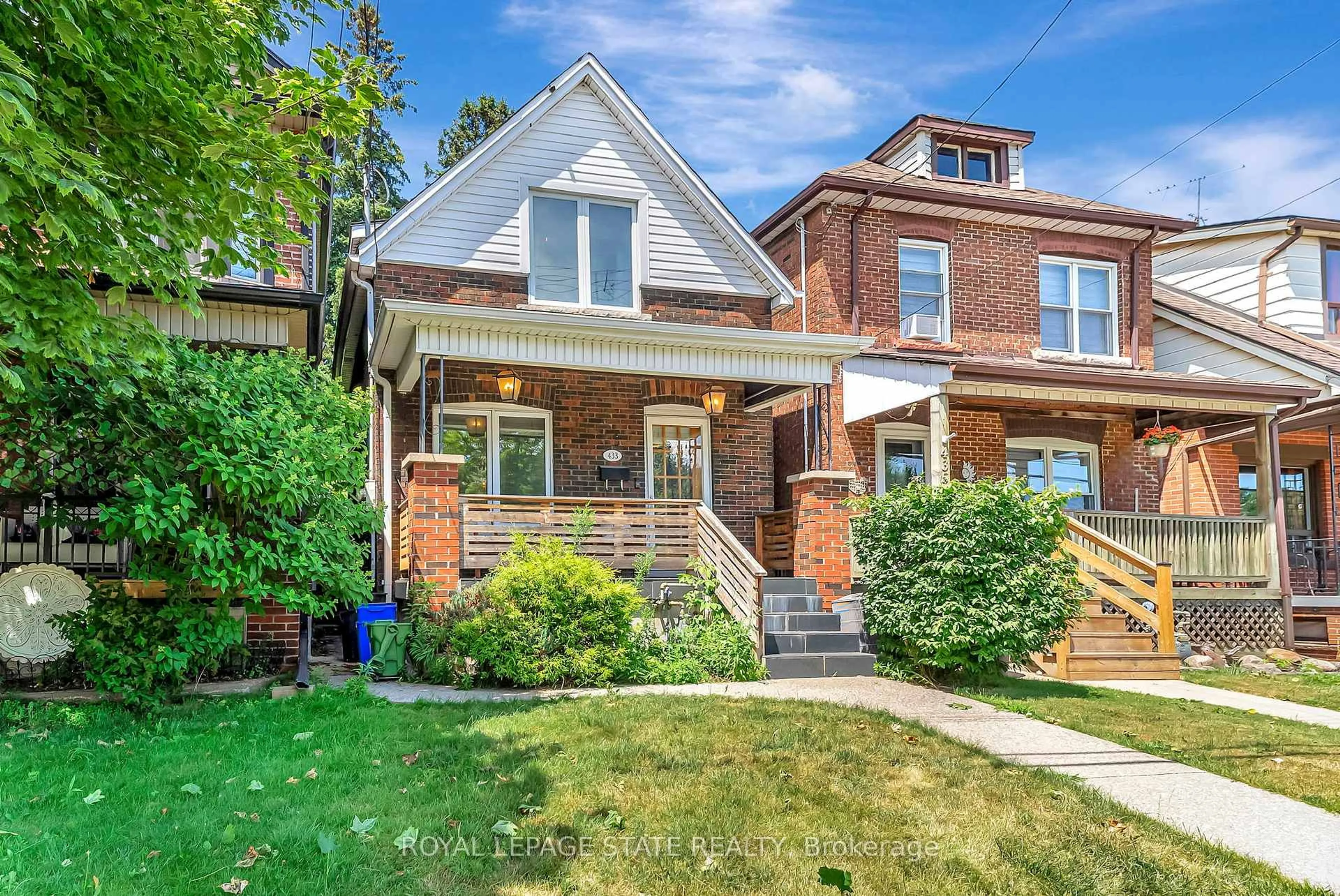 Home with brick exterior material, street for 433 Hughson St, Hamilton Ontario L8L 4N4