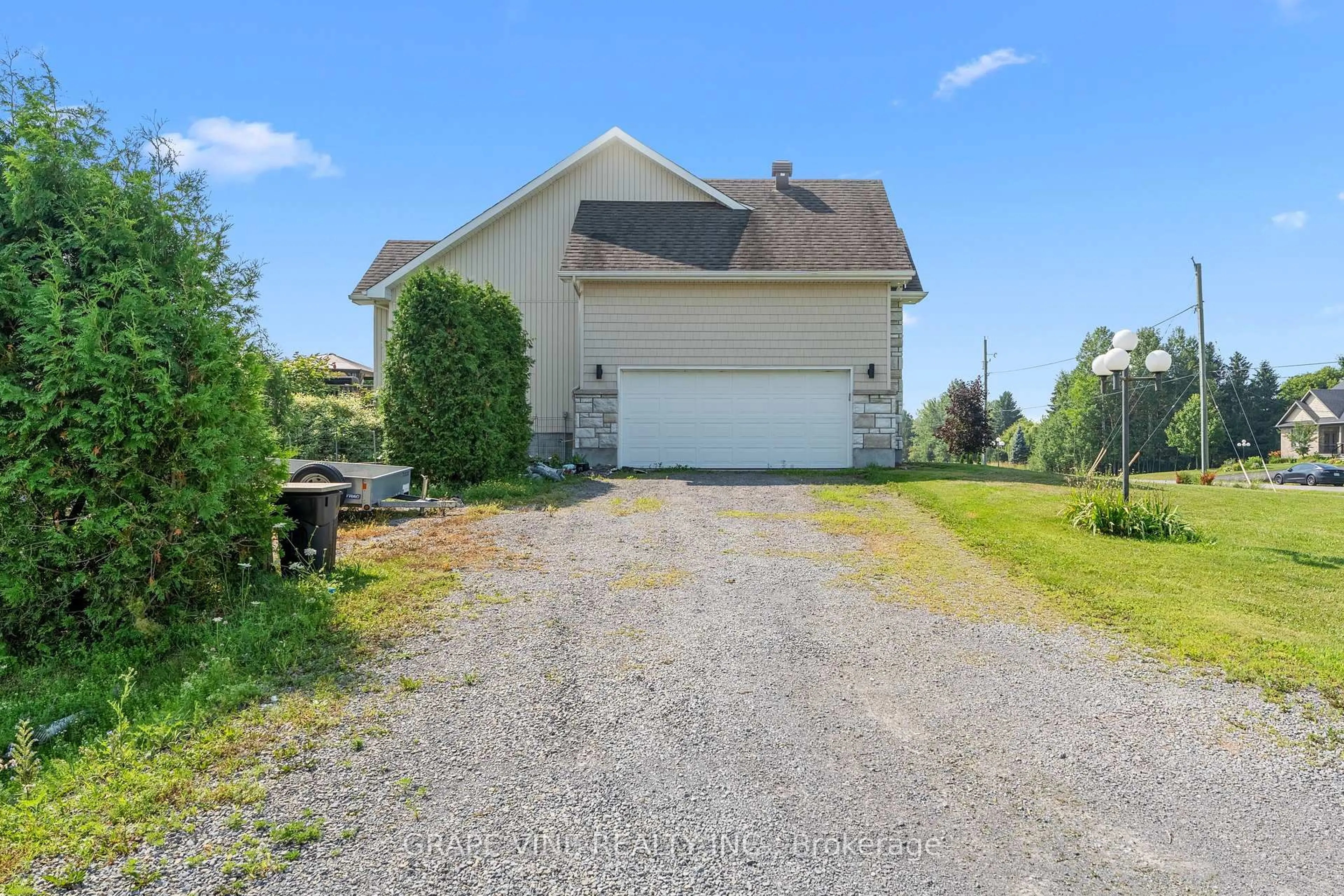 A pic from outside/outdoor area/front of a property/back of a property/a pic from drone, street for 5607 Maklynne Way, Vars Ontario K0A 3H0