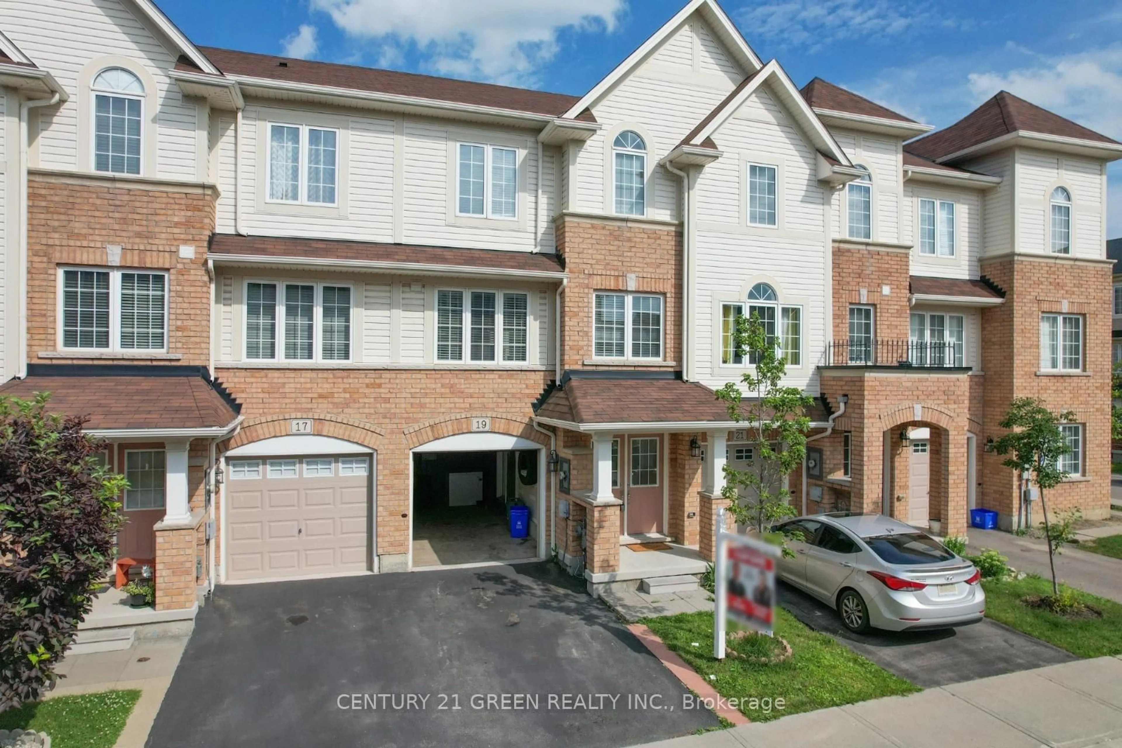 A pic from outside/outdoor area/front of a property/back of a property/a pic from drone, street for 19 England Terr, Hamilton Ontario L8J 2V7