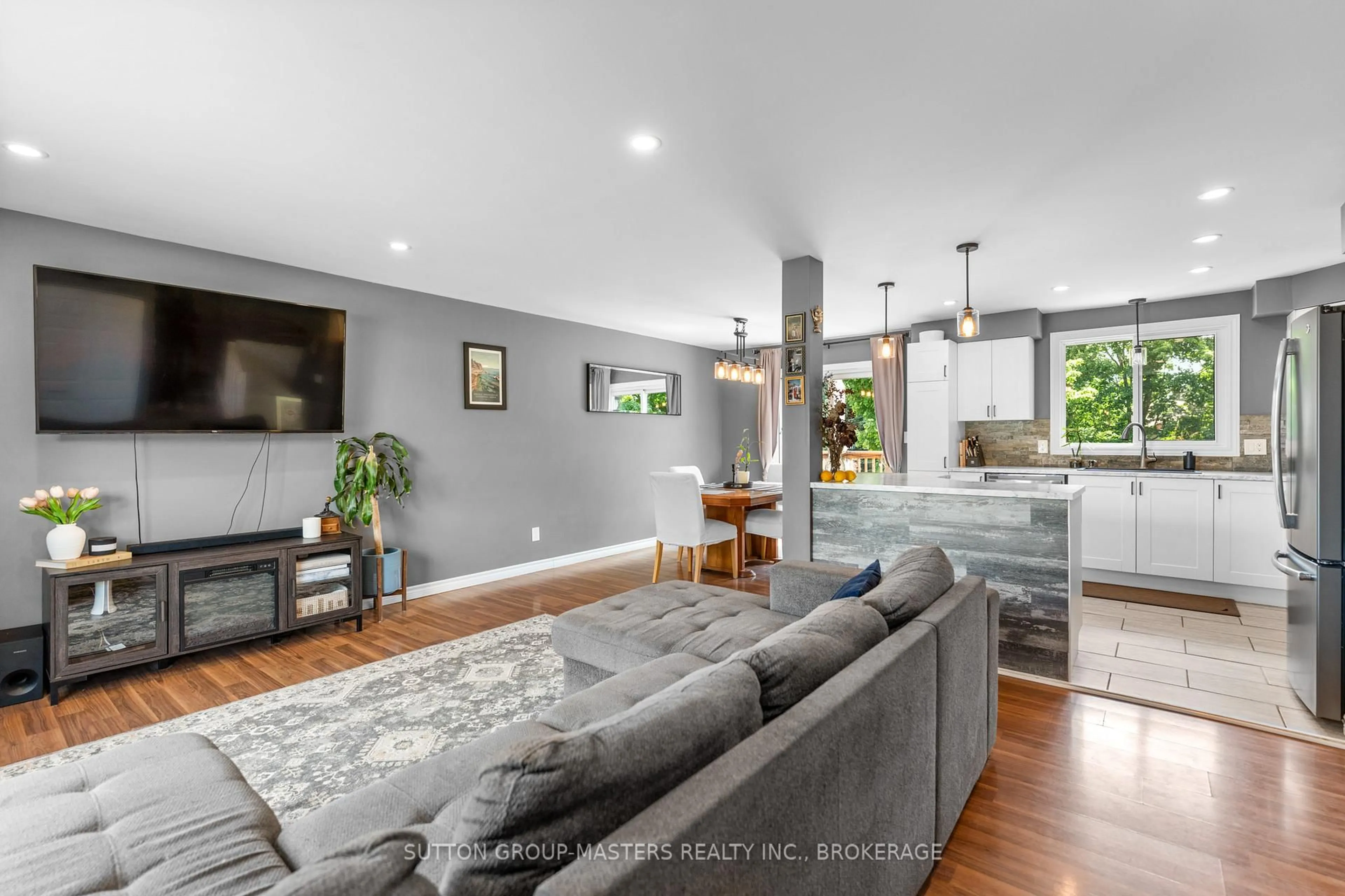 Living room with furniture, unknown for 883 Old Colony Rd, Kingston Ontario K7P 1S1