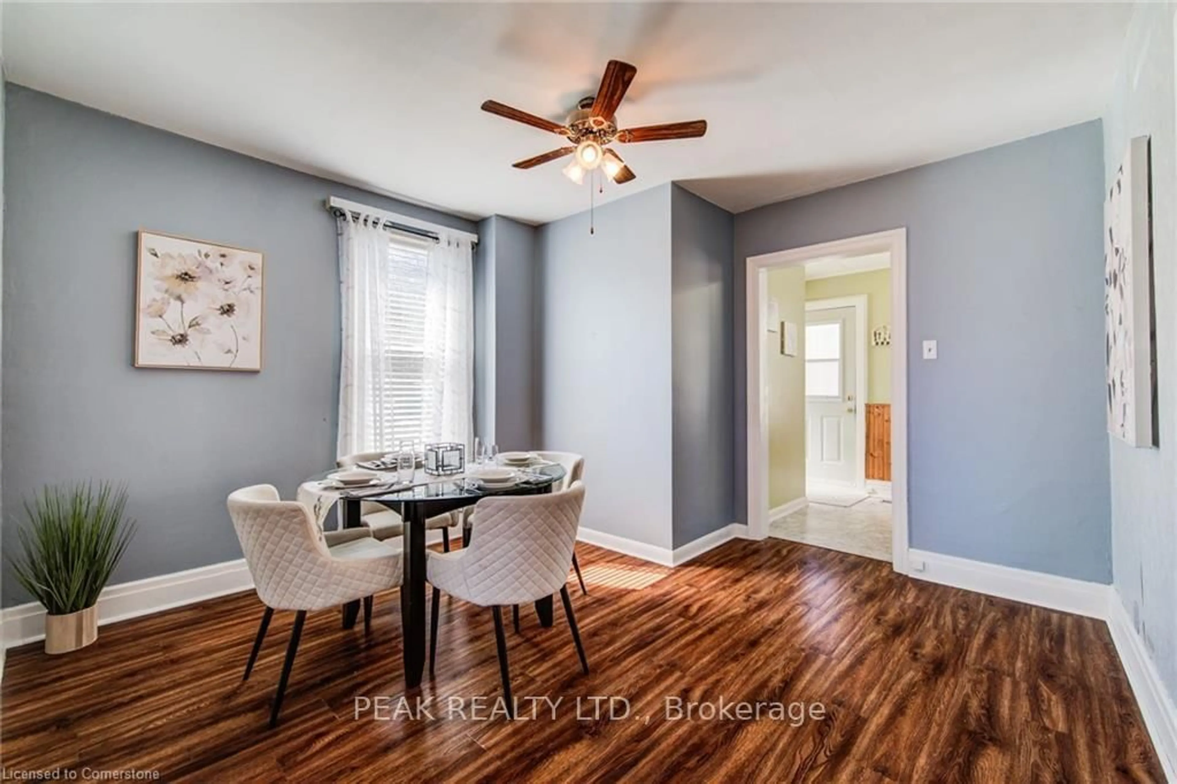 Dining room, wood/laminate floor for 124 Elizabeth St, Guelph Ontario N1E 2X3