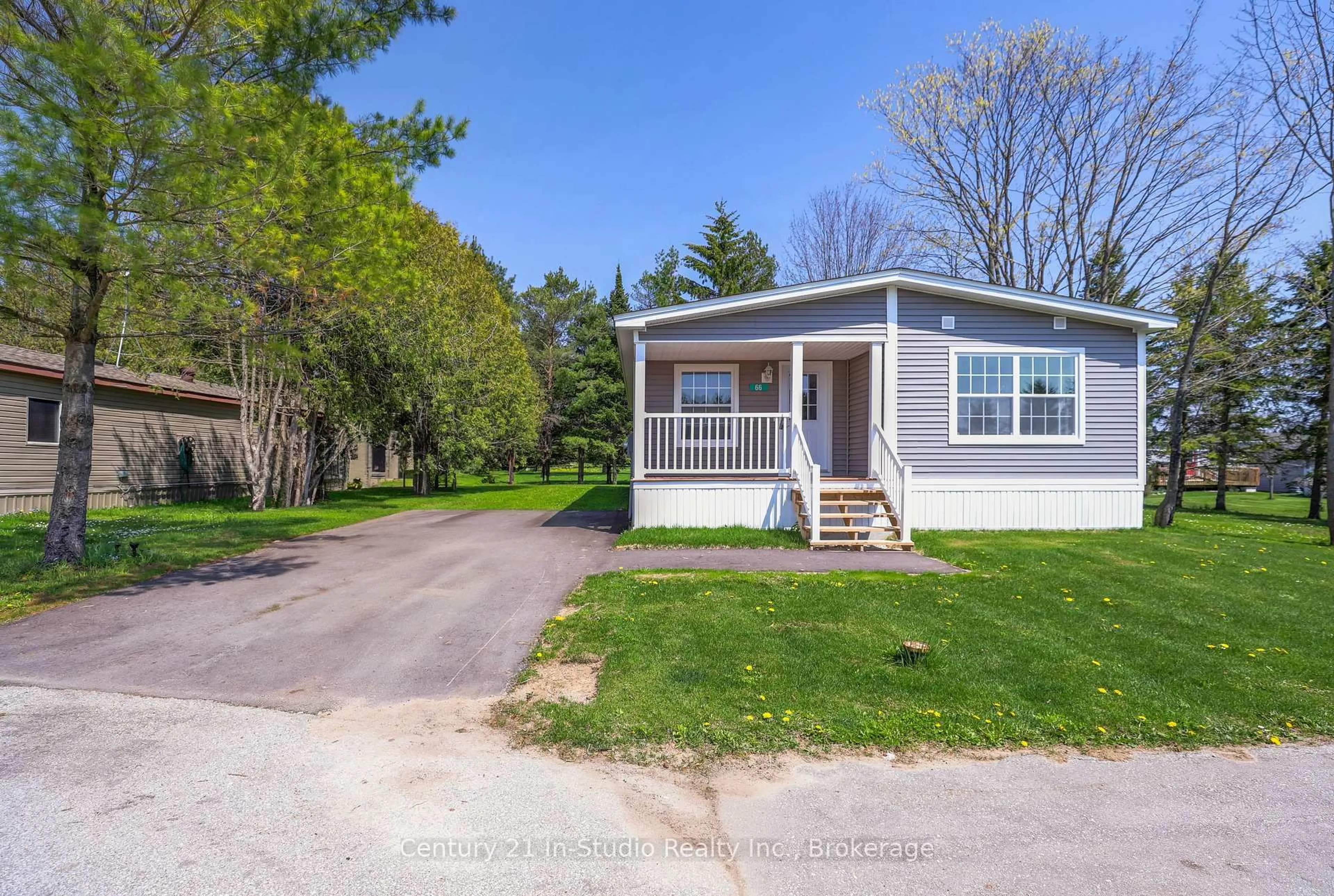 Unknown for 66 Sussex Sq, Georgian Bluffs Ontario N4K 5N5