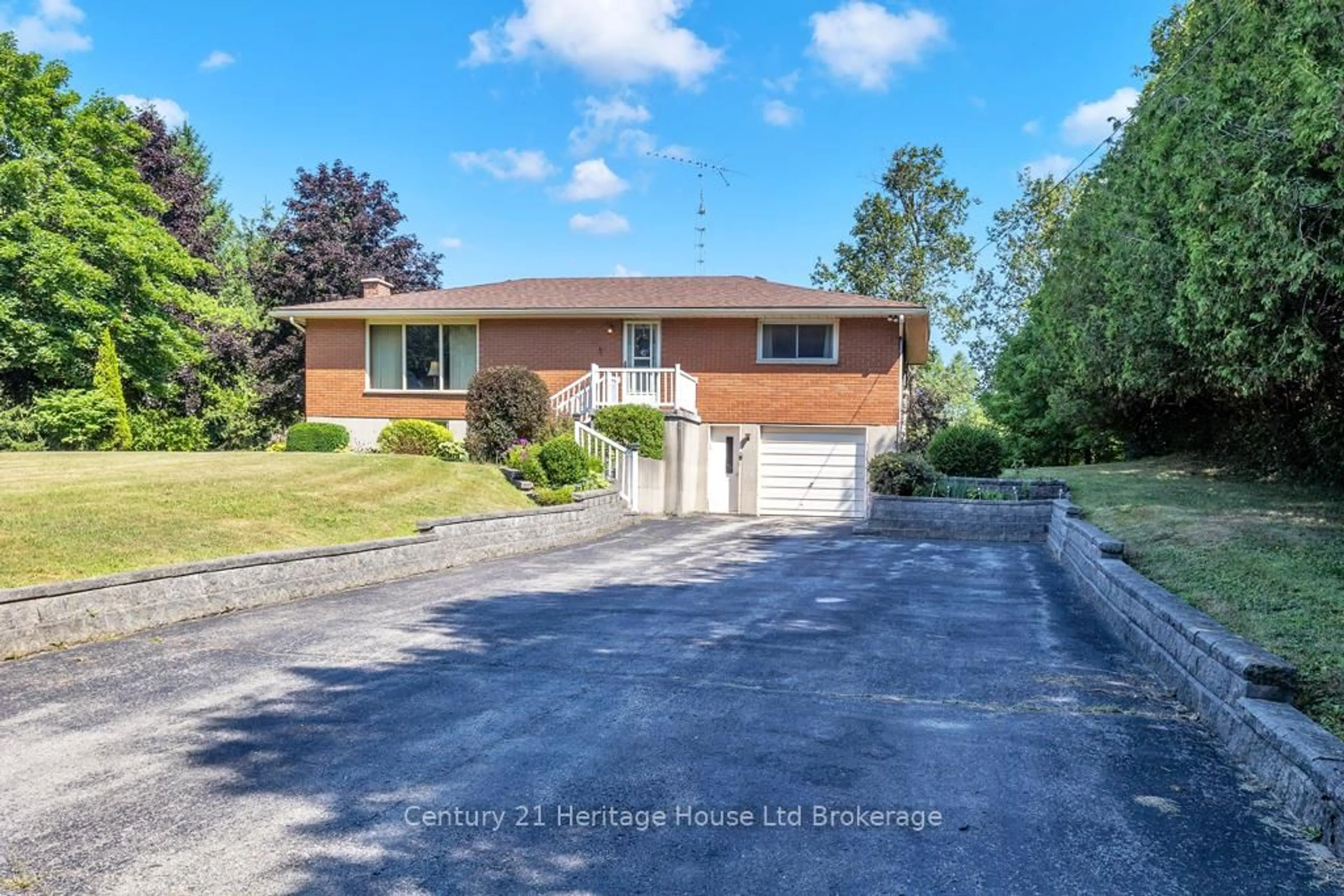 Unknown for 403131 Robinson Rd, South-West Oxford Ontario N5C 3J7