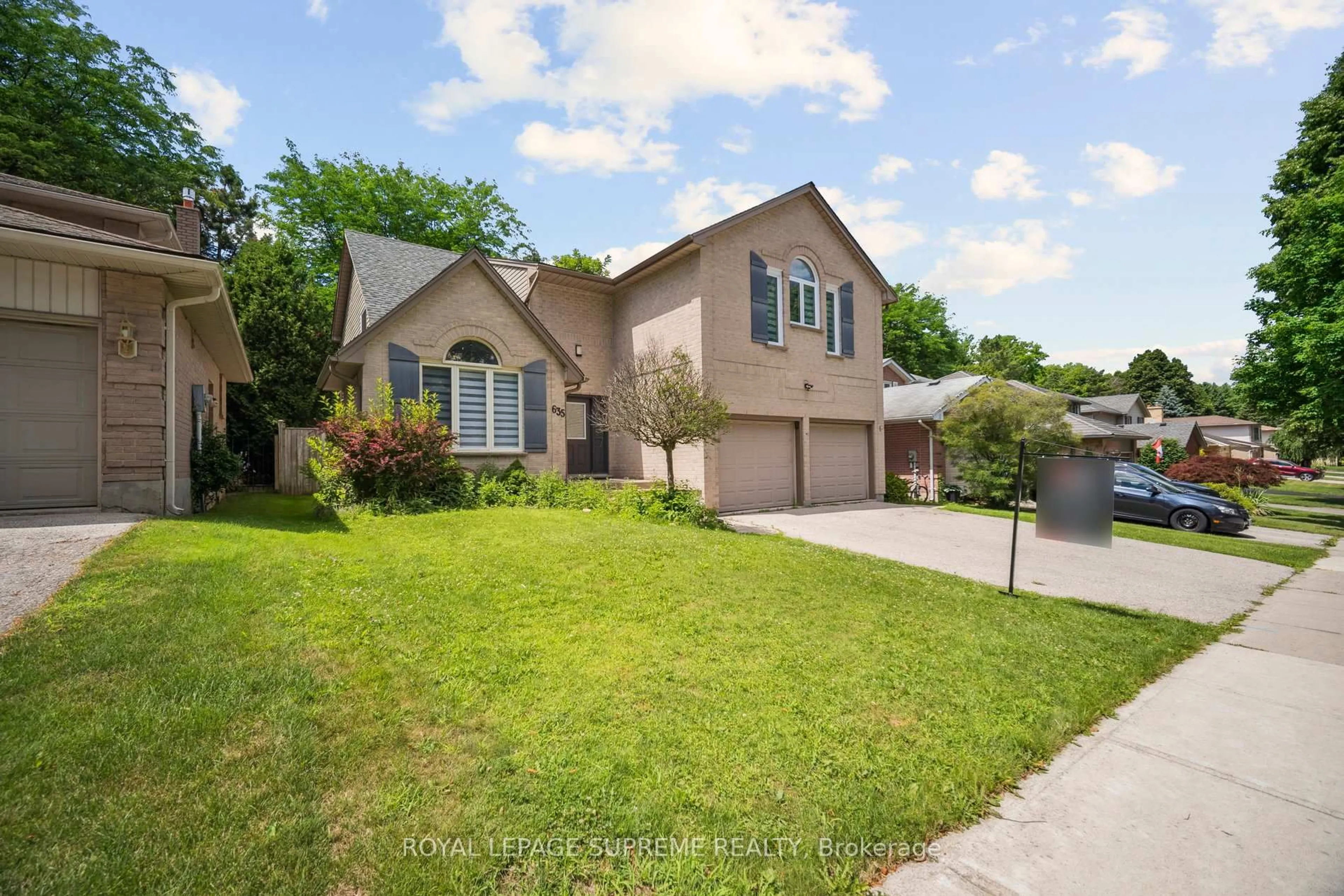 Unknown for 635 Grand View Ave, London South Ontario N6K 3G1