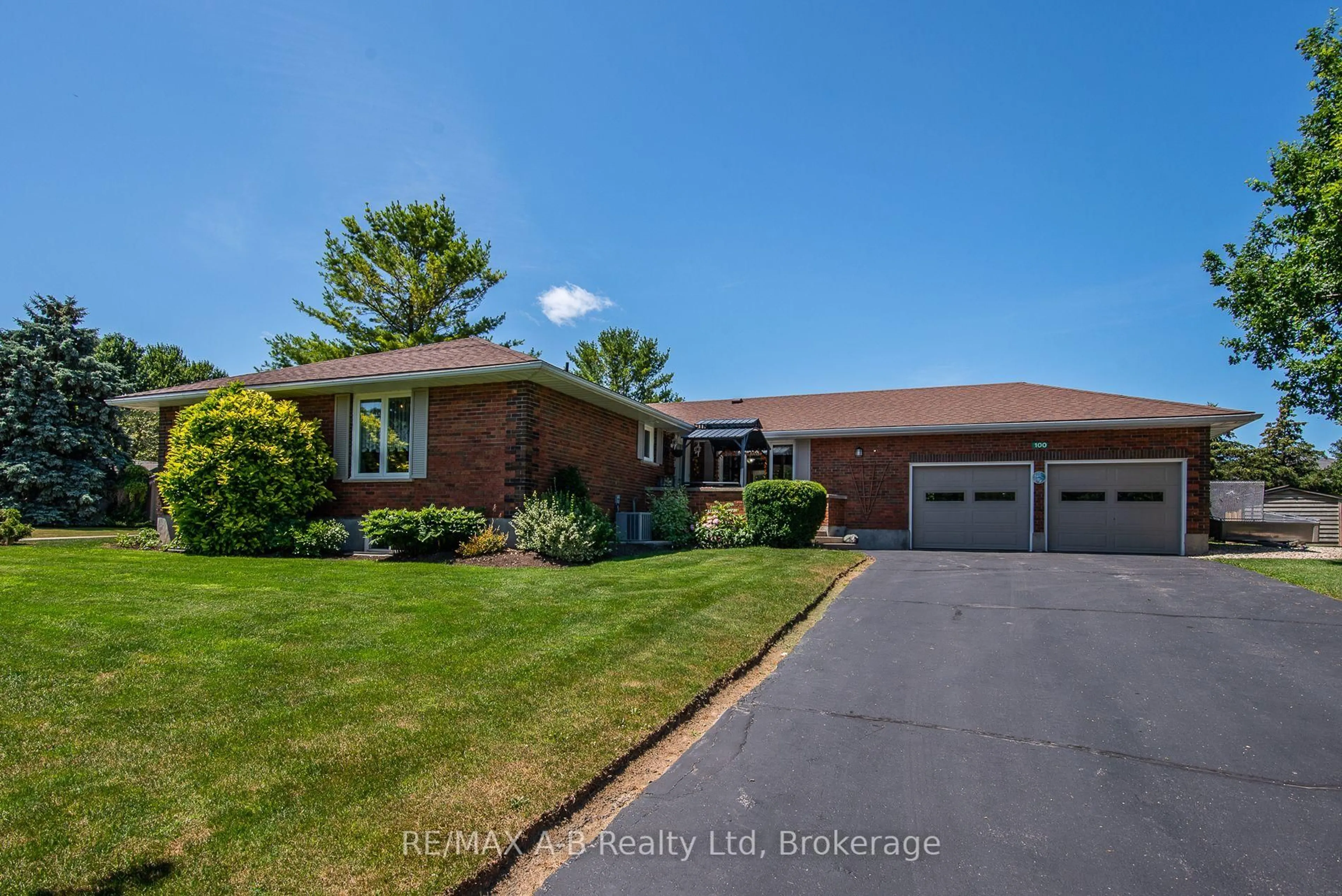 Home with brick exterior material, water/lake/river/ocean view for 100 Red Maple Lane, Perth East Ontario N0K 1X0