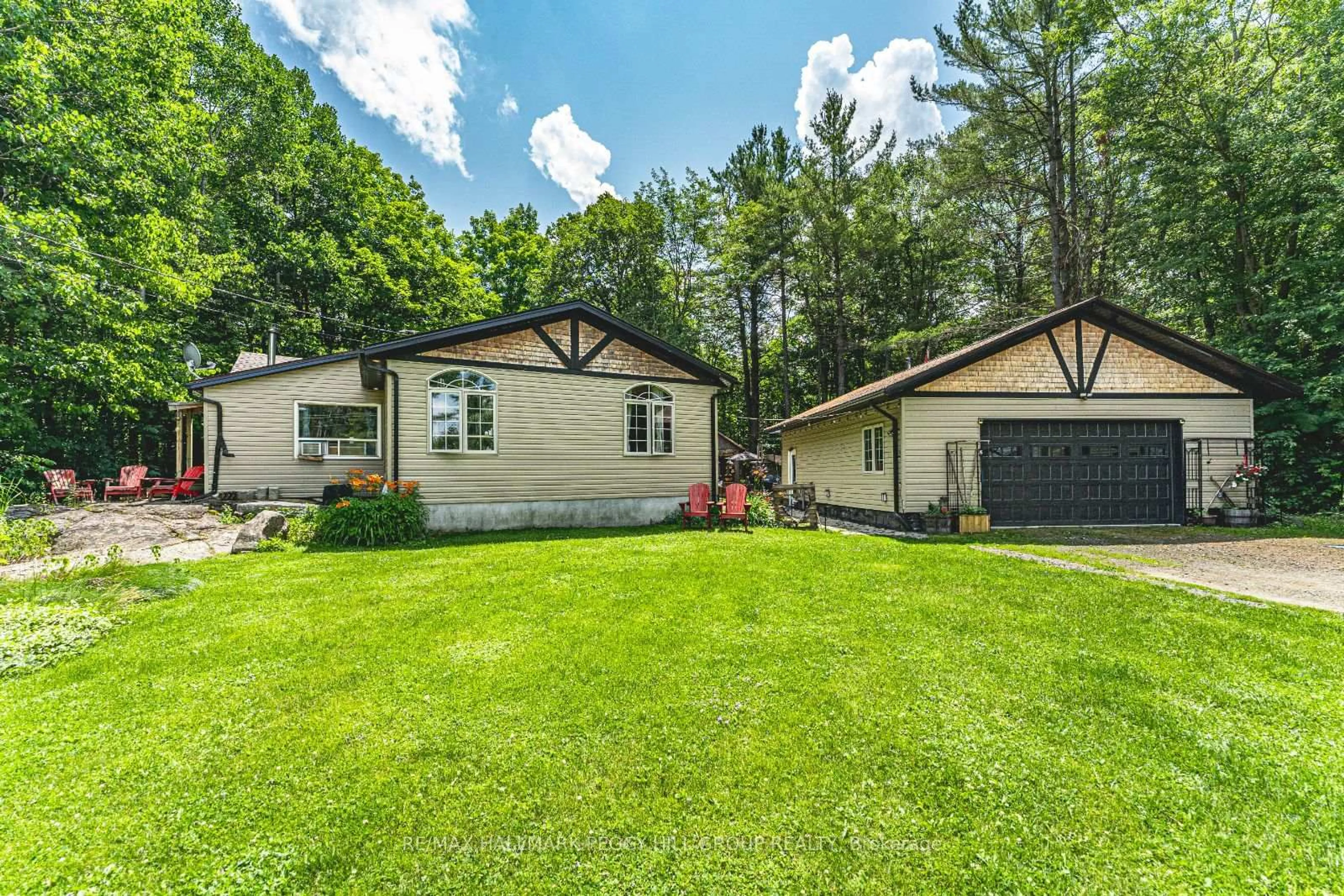 Home with vinyl exterior material, unknown for 1161 Morrison Lake Rd, Gravenhurst Ontario P0G 1G0