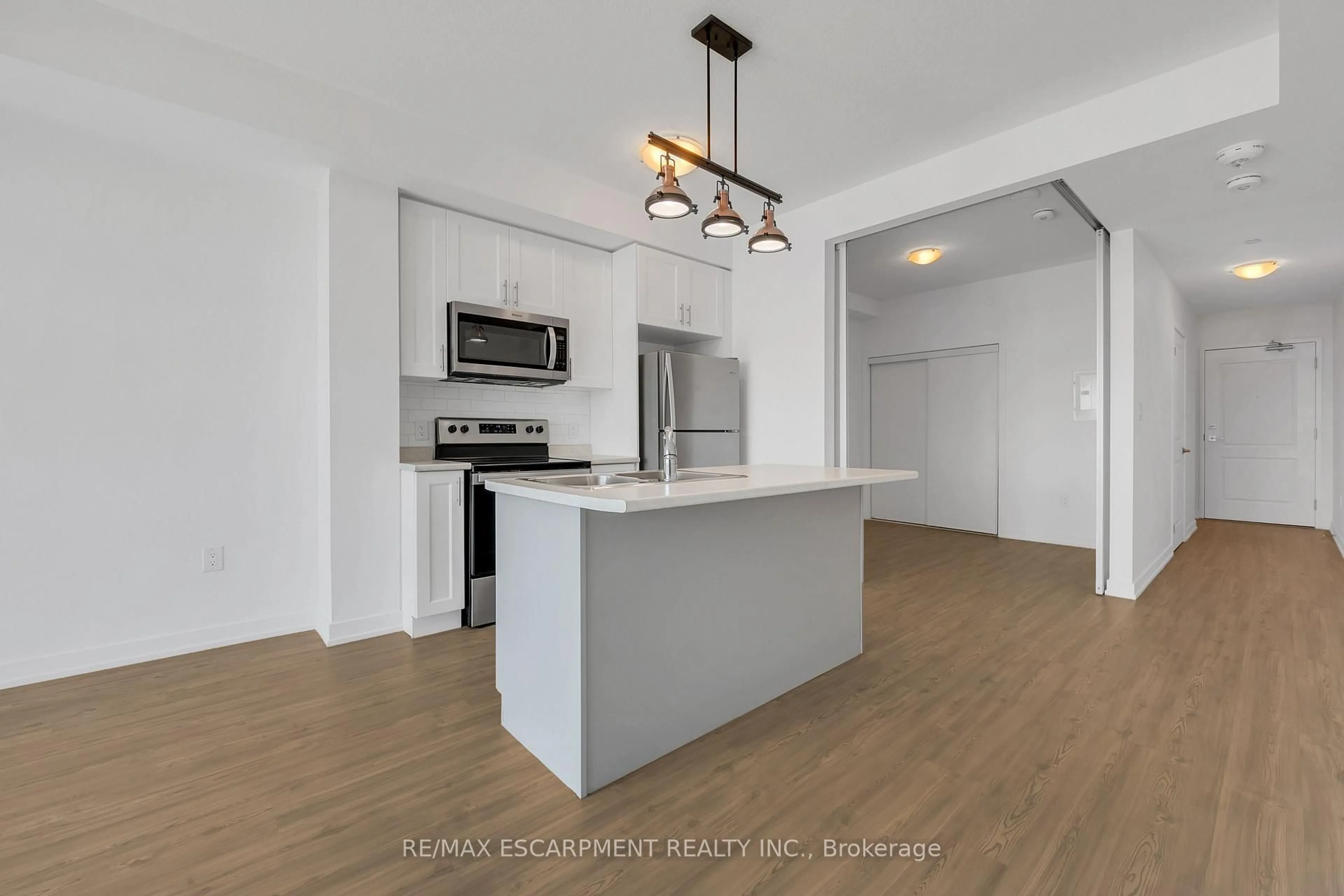 Open concept kitchen, unknown for 450 Dundas St #319, Hamilton Ontario L8B 1Z2