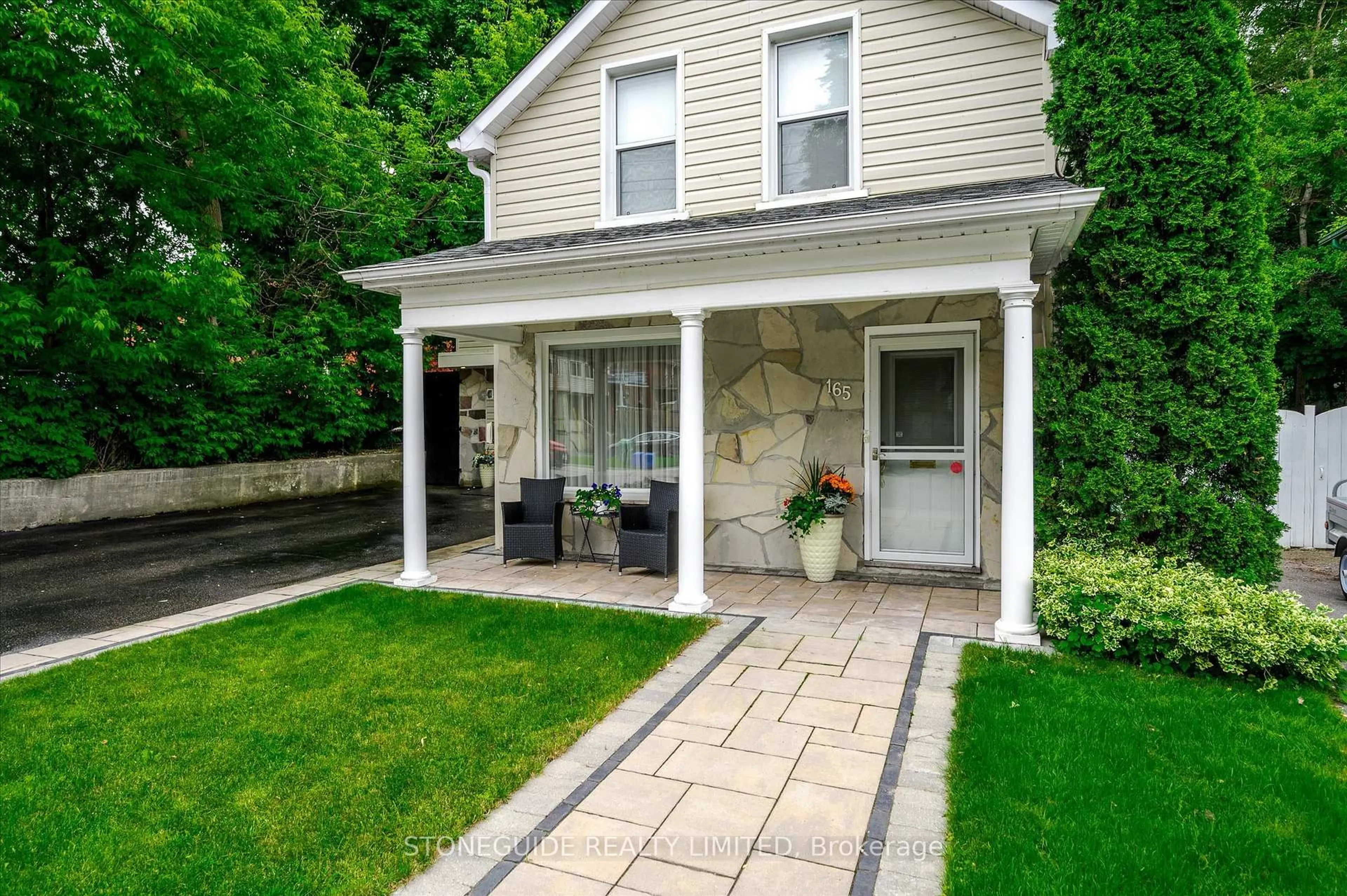 Patio, street for 165 Edinburgh St, Peterborough Central Ontario K9H 3E3