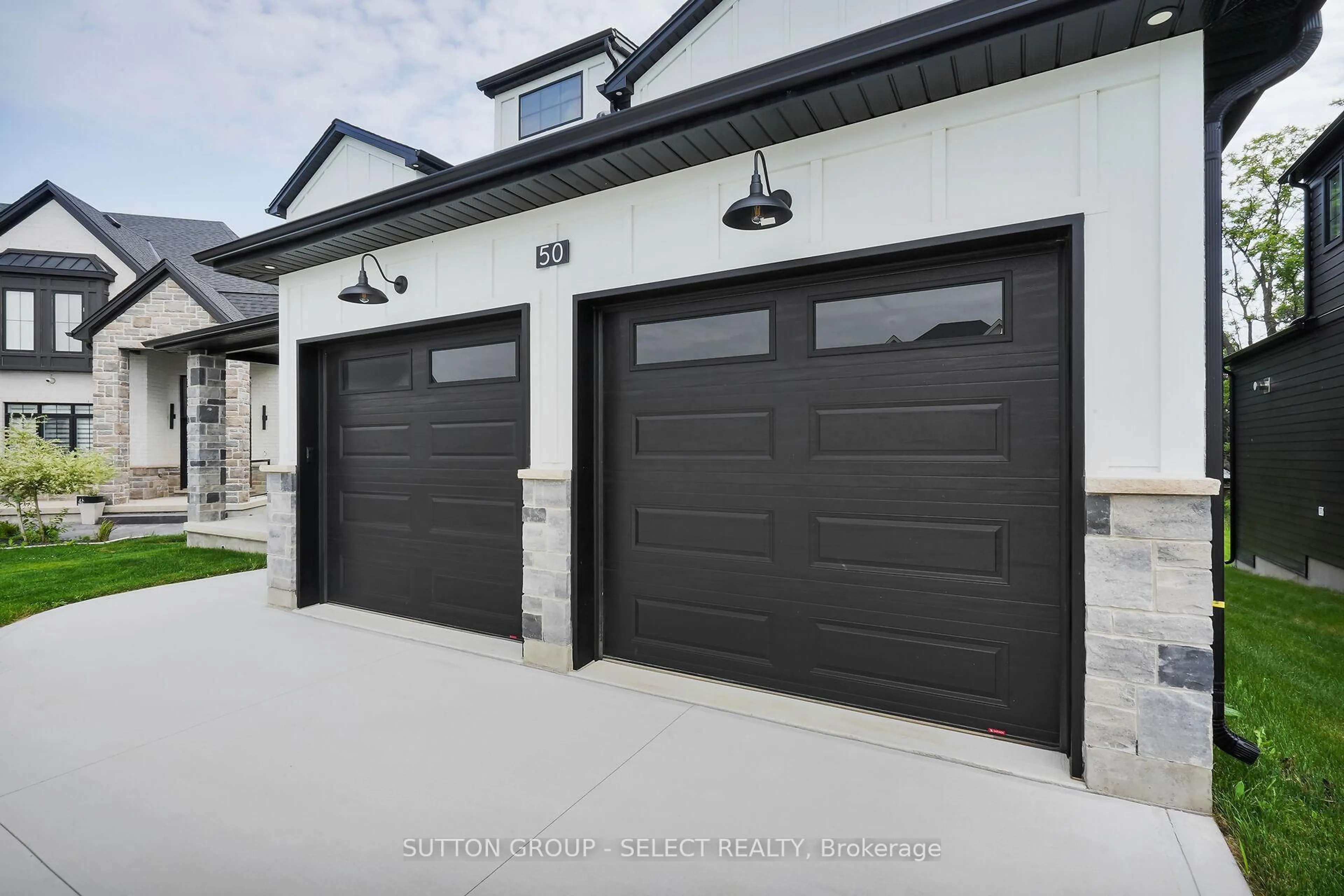 Indoor garage for 50 Royal Cres, Southwold Ontario N5P 3T2