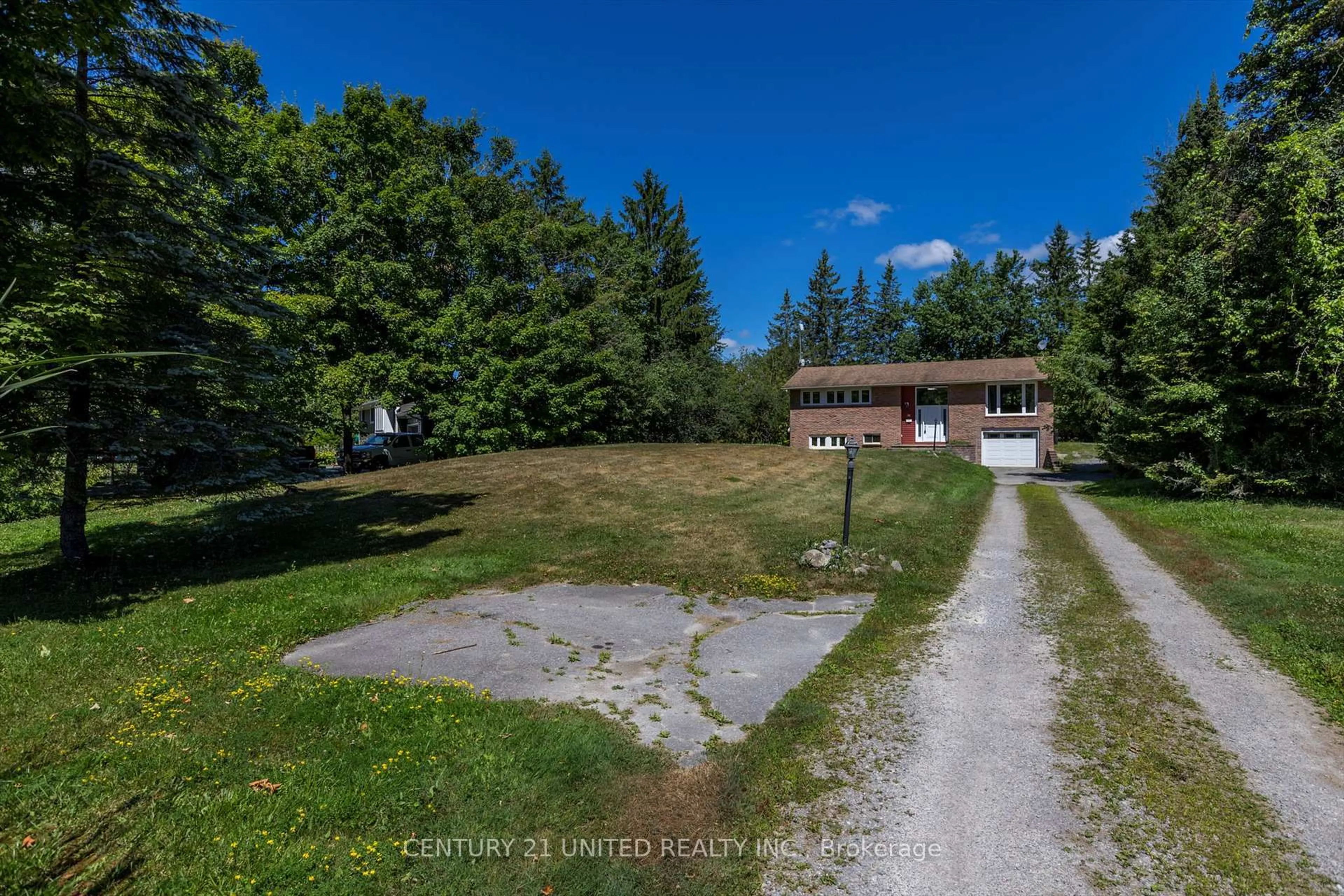 A pic from outside/outdoor area/front of a property/back of a property/a pic from drone, unknown for 36 Emily Manor Dr, Kawartha Lakes Ontario K0L 2W0