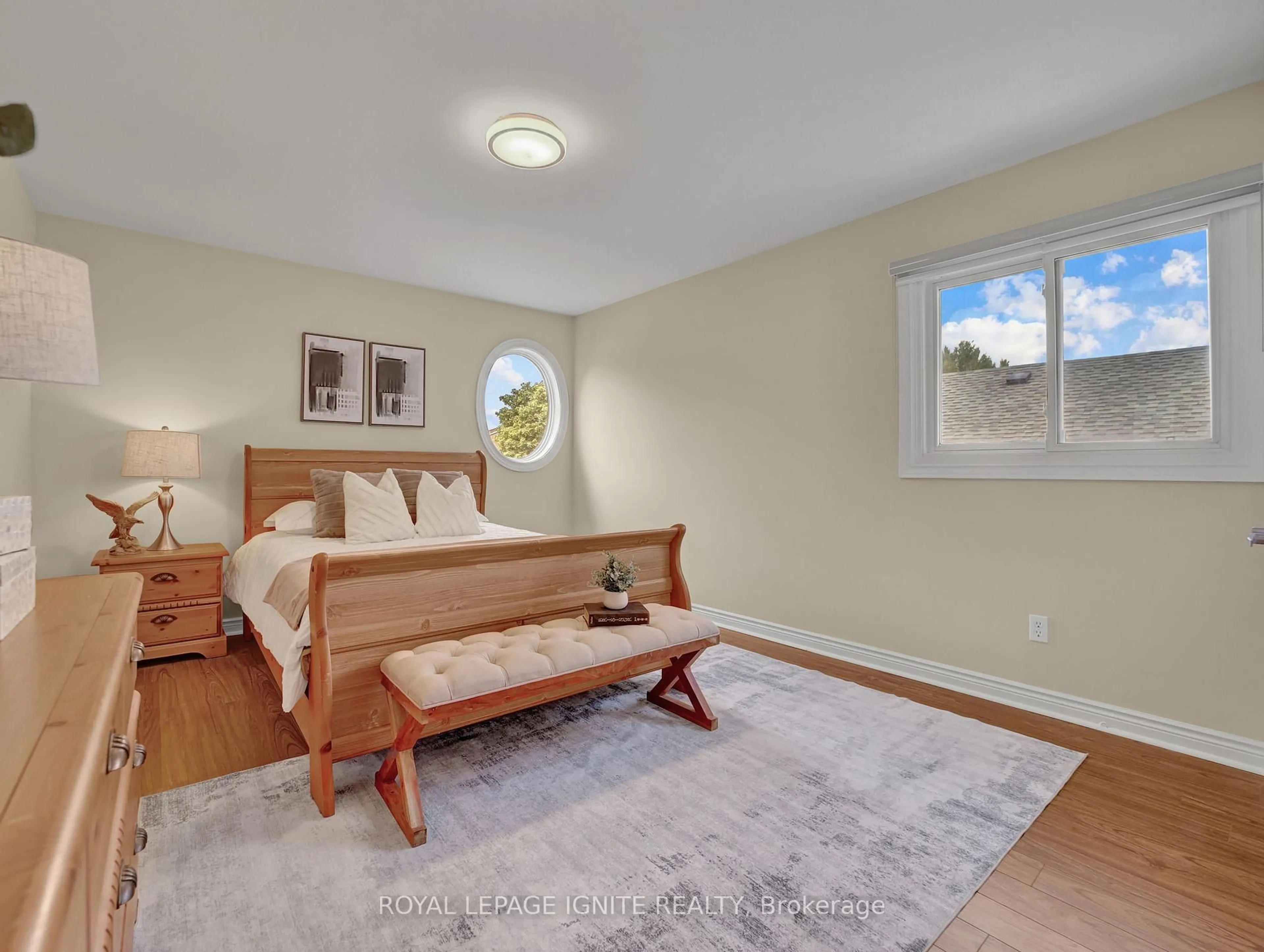 Bedroom with bed, unknown for 114 Montmorency Dr, Hamilton Ontario L8K 6R1