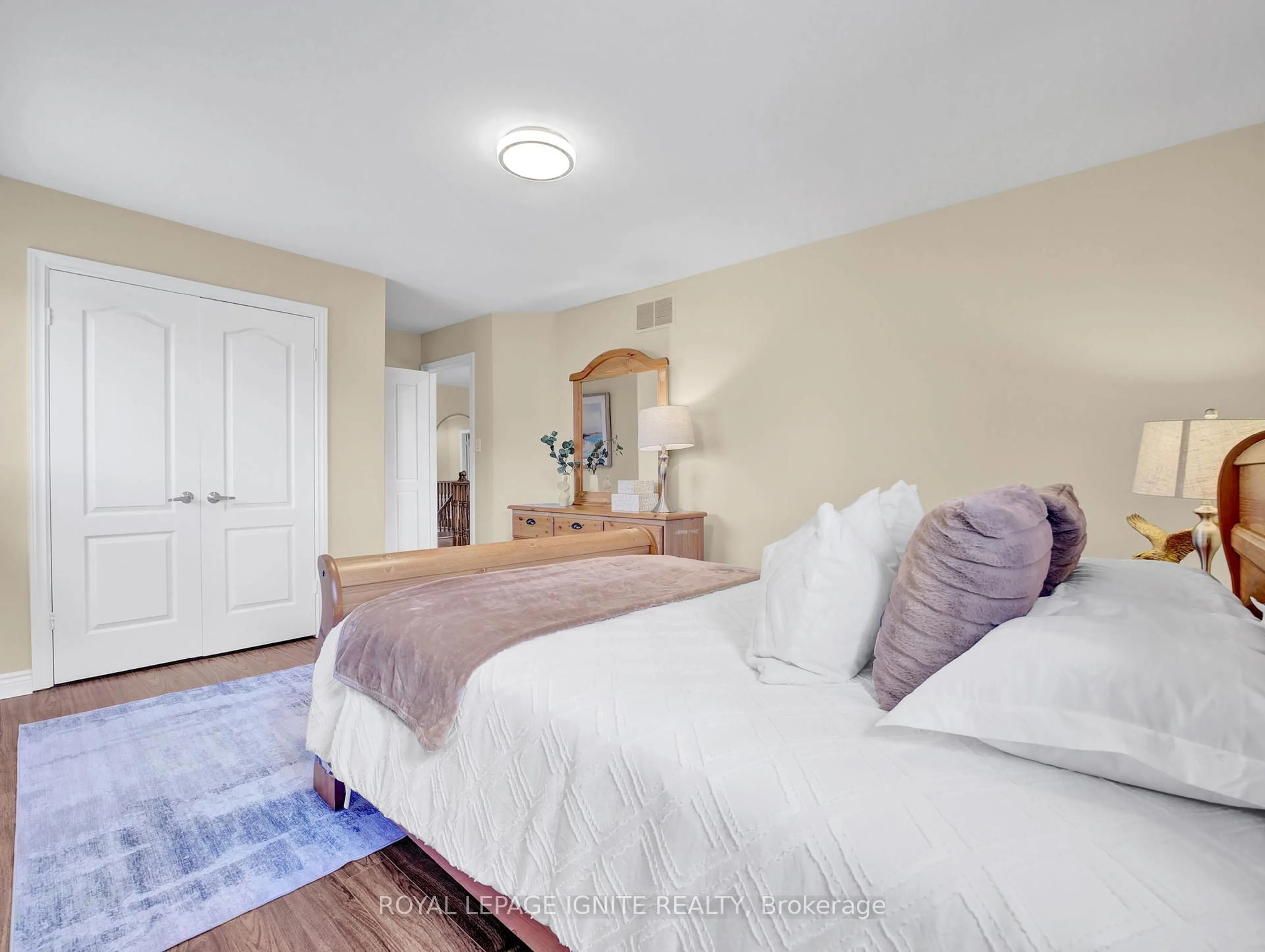 Bedroom with bed, unknown for 114 Montmorency Dr, Hamilton Ontario L8K 6R1