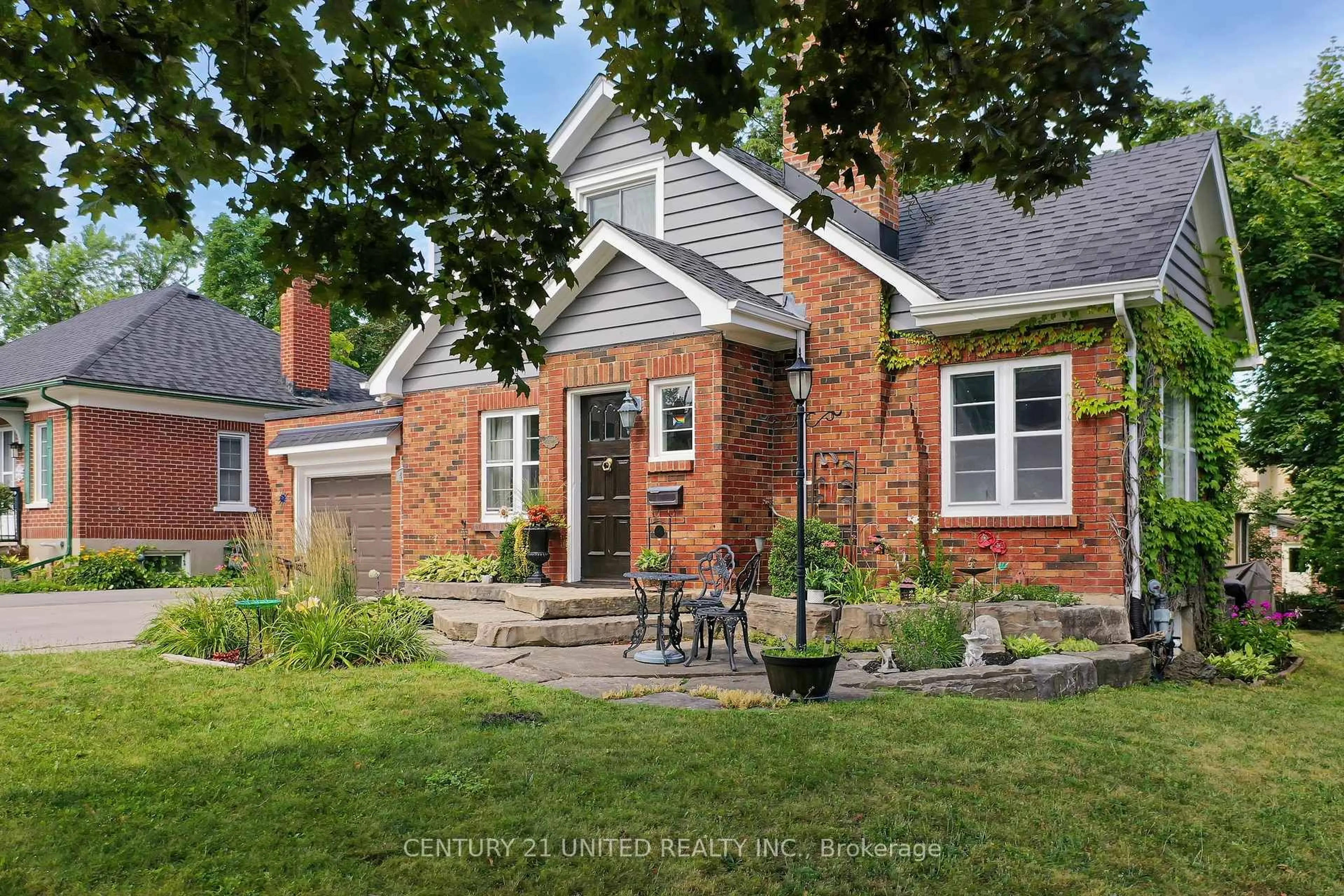 Home with brick exterior material, street for 474 Albertus Ave, Peterborough Central Ontario K9J 6A2