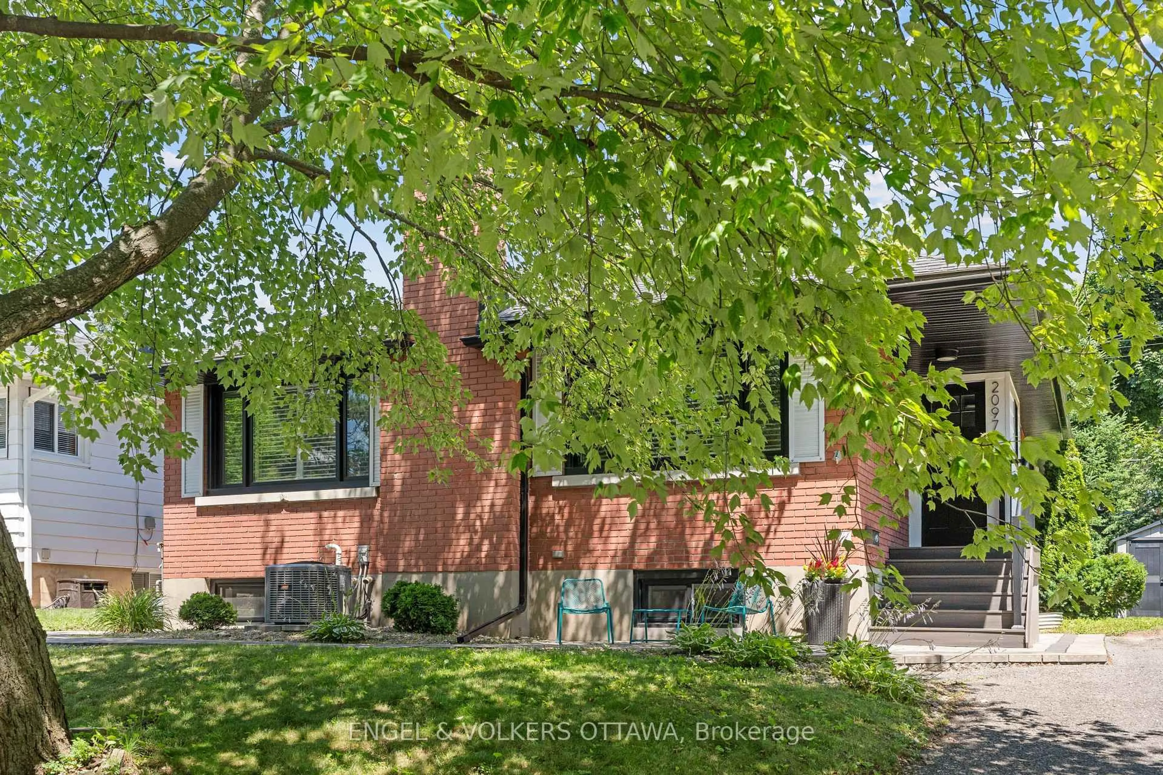 Home with brick exterior material, street for 2097 Neepawa Ave, Ottawa Ontario K2A 3L8